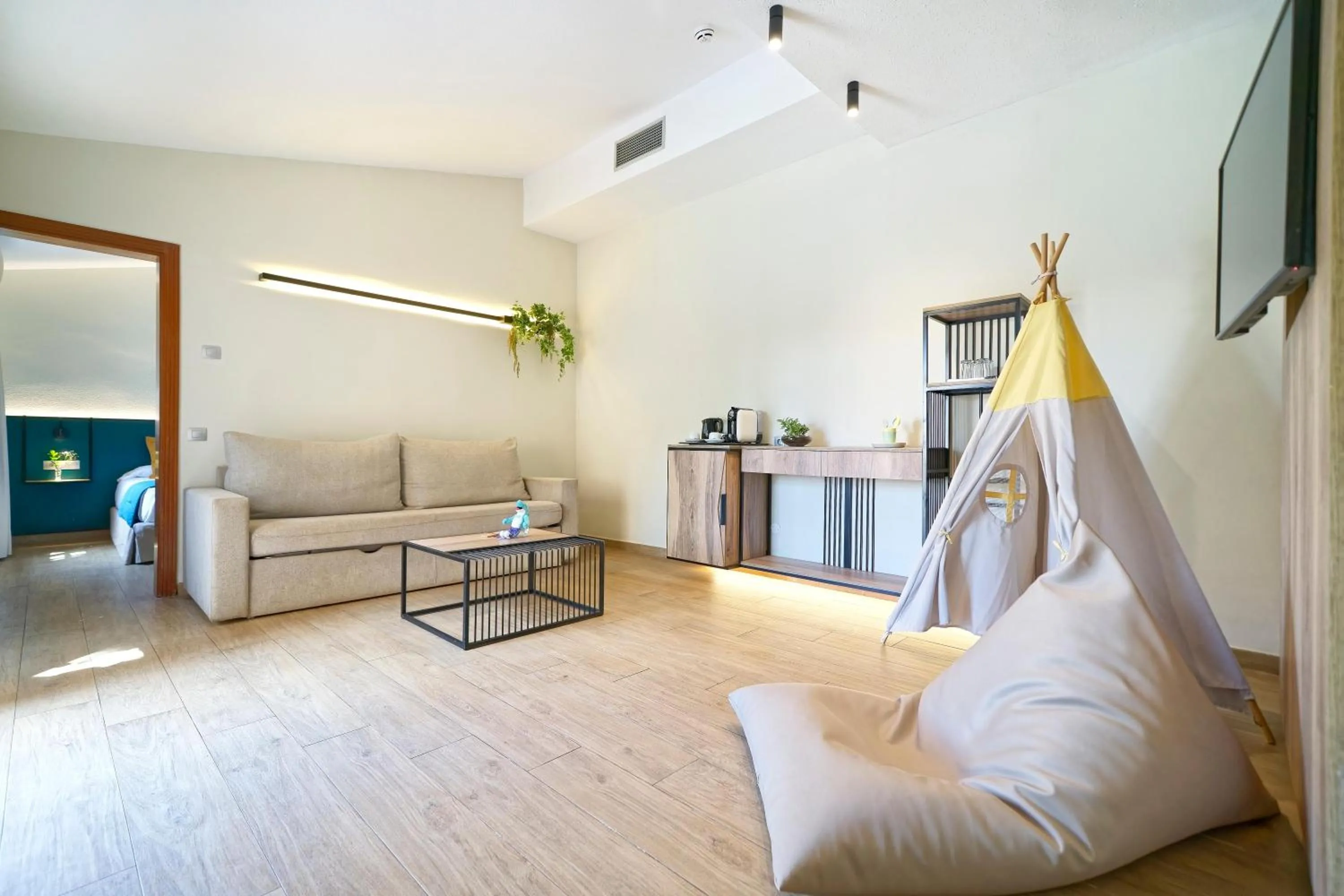 Photo of the whole room in Suites & Villas by Dunas