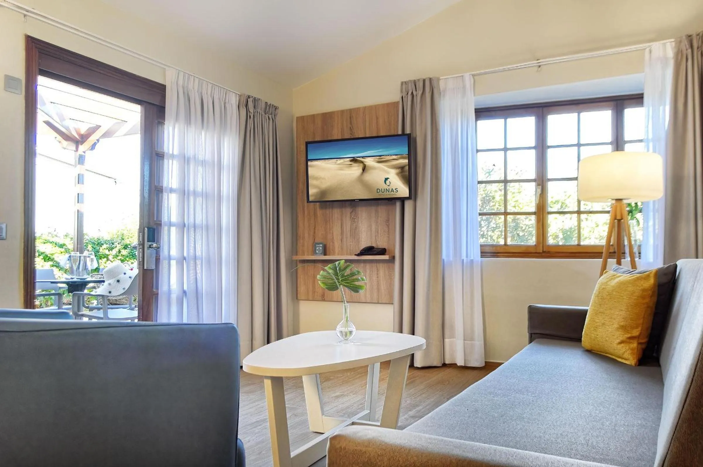 Photo of the whole room in Suites & Villas by Dunas