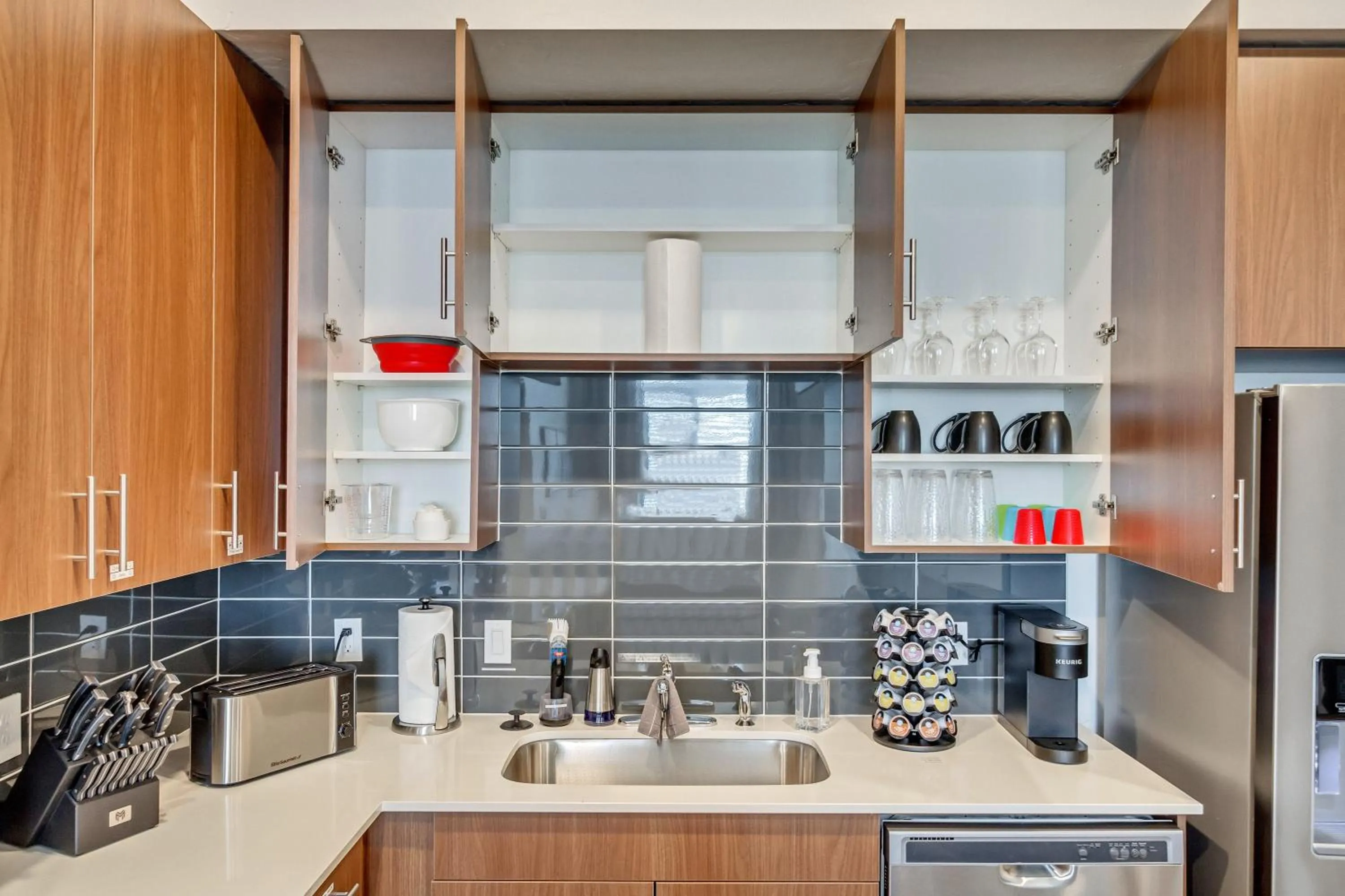 Coffee/tea facilities in The Heights by Cloud Dream Homes