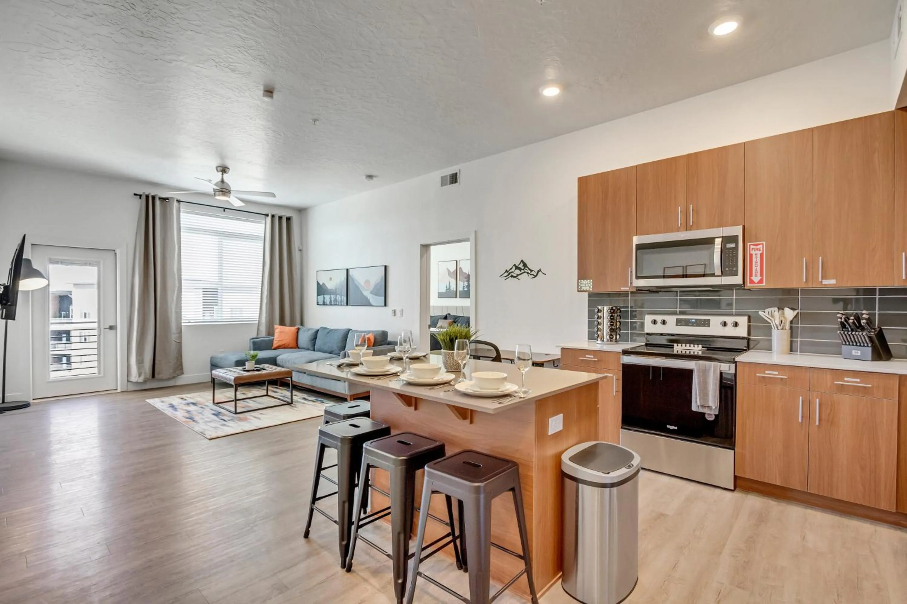 Kitchen or kitchenette in The Heights by Cloud Dream Homes