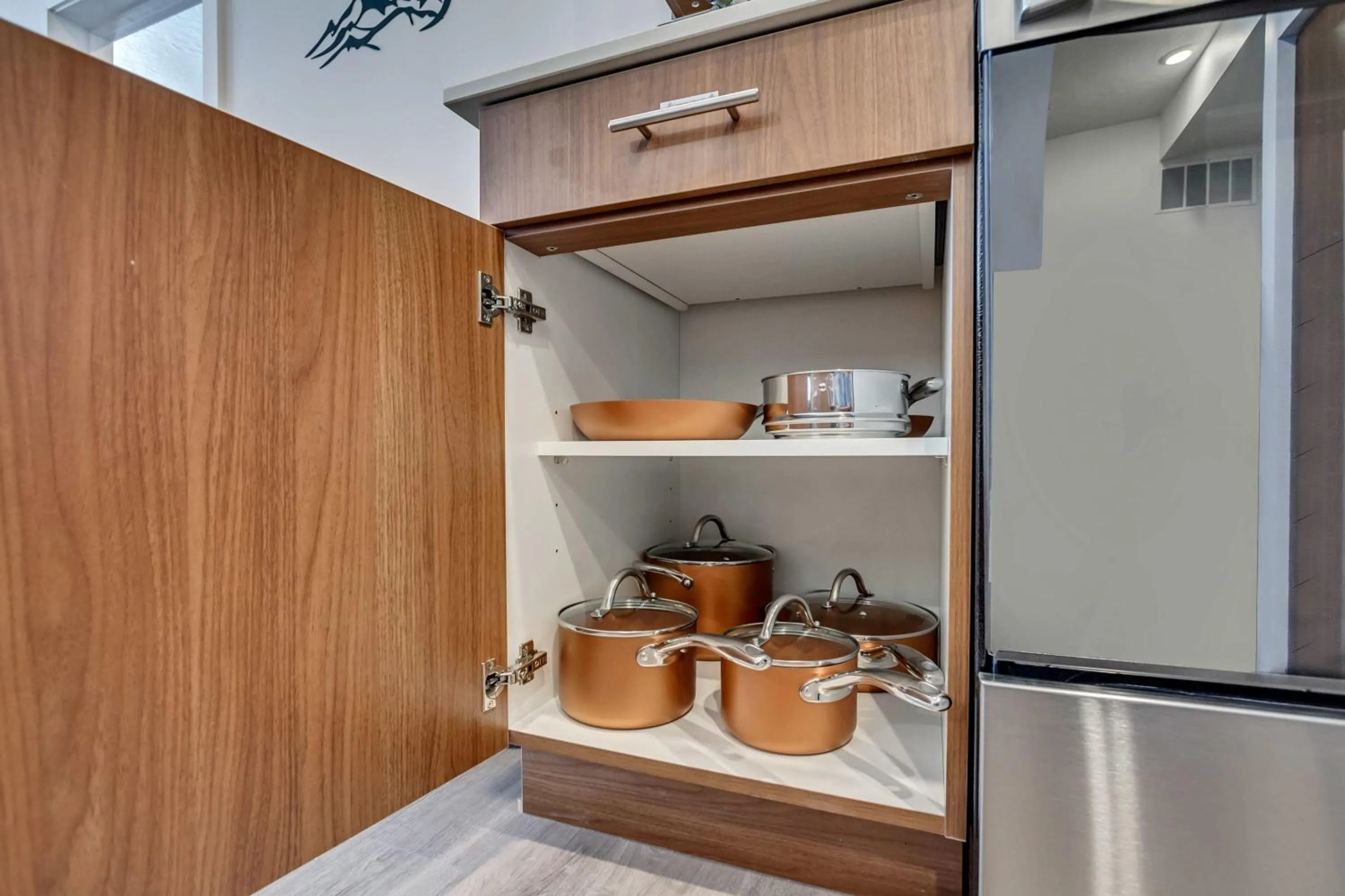 Kitchen or kitchenette in The Heights by Cloud Dream Homes