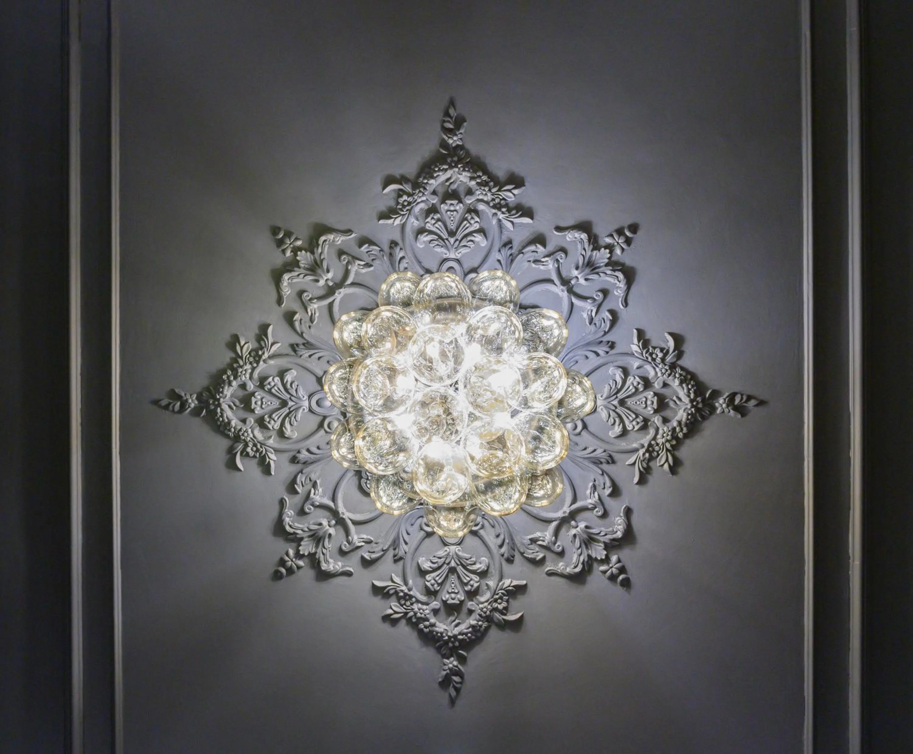 Decorative detail in HOTEL VIENA