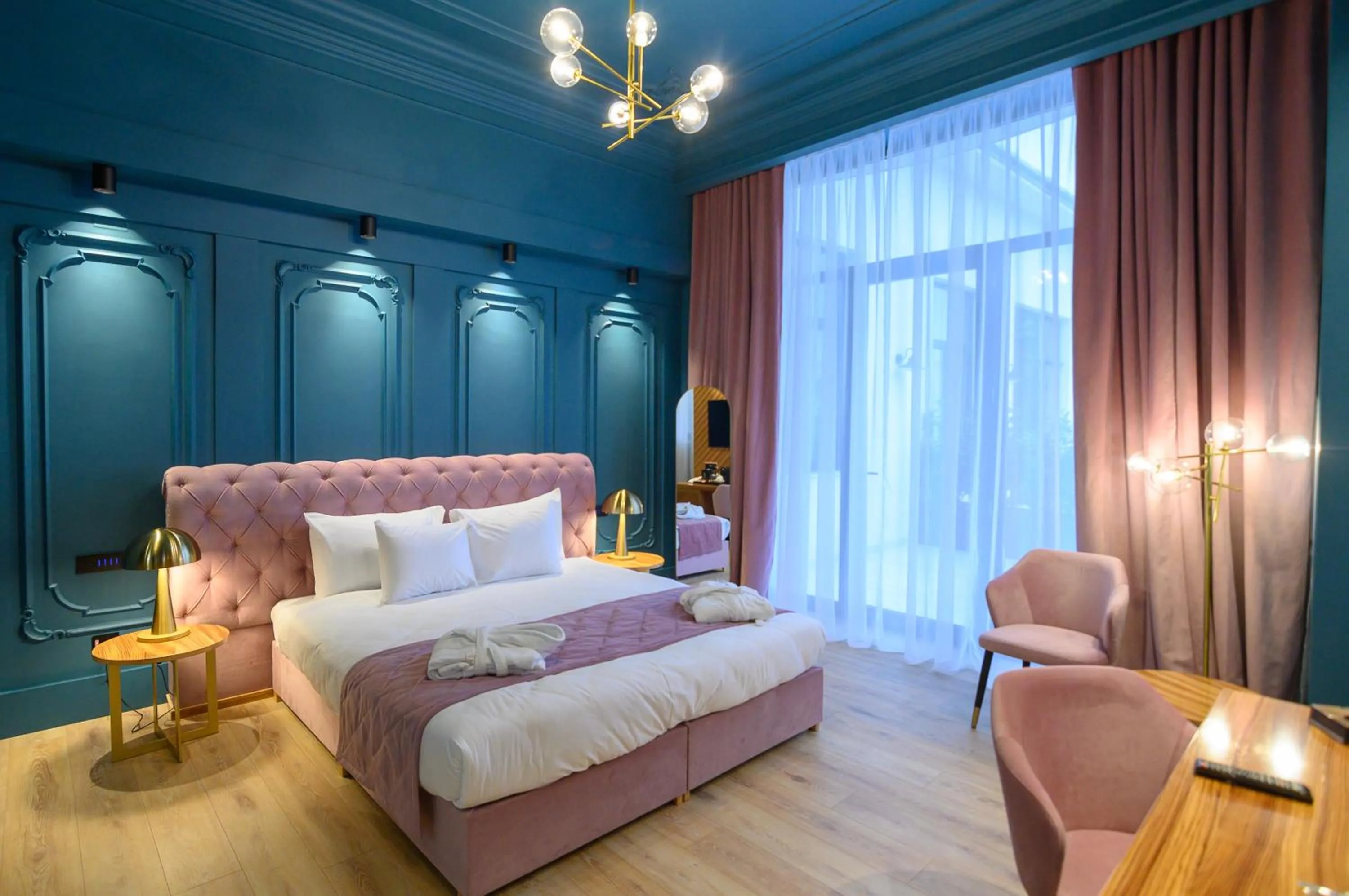 Photo of the whole room, Bed in HOTEL VIENA