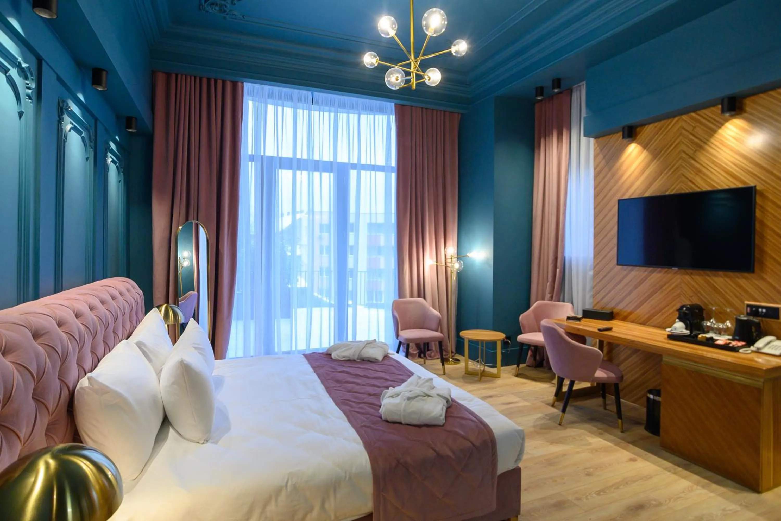 Photo of the whole room, Bed in HOTEL VIENA