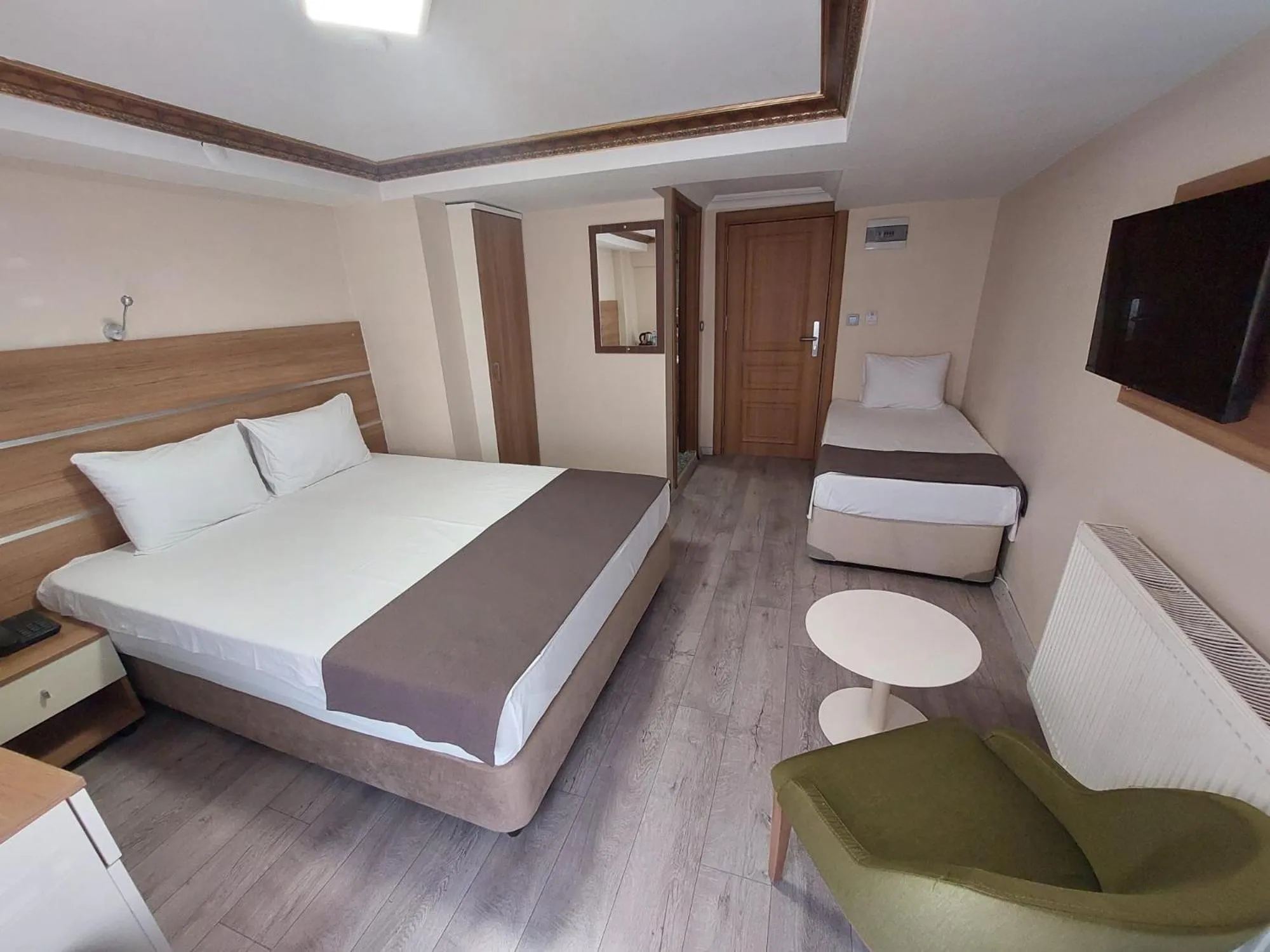 Bed in BEYAZ İNCİ OTEL