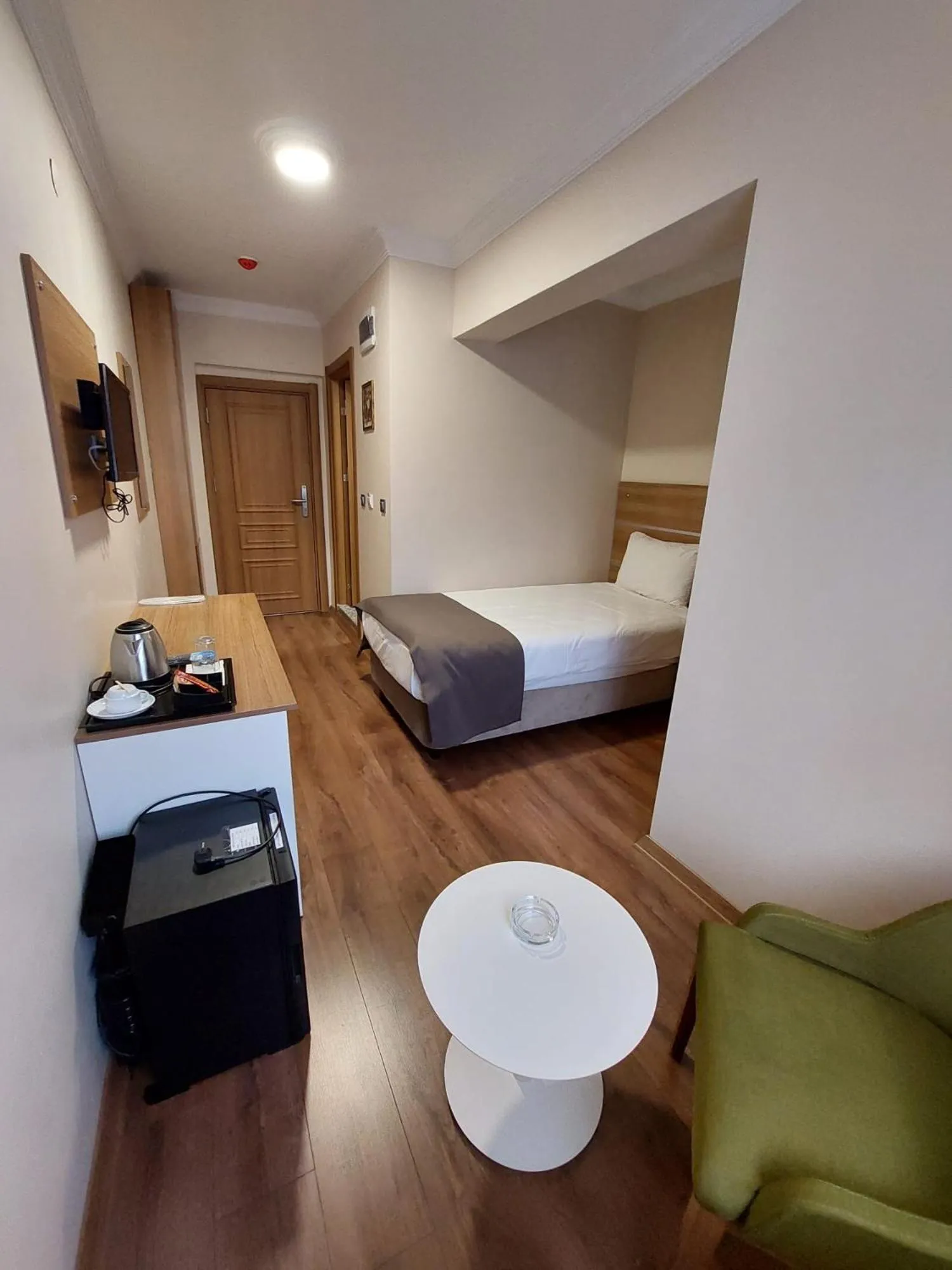 Bed in BEYAZ İNCİ OTEL