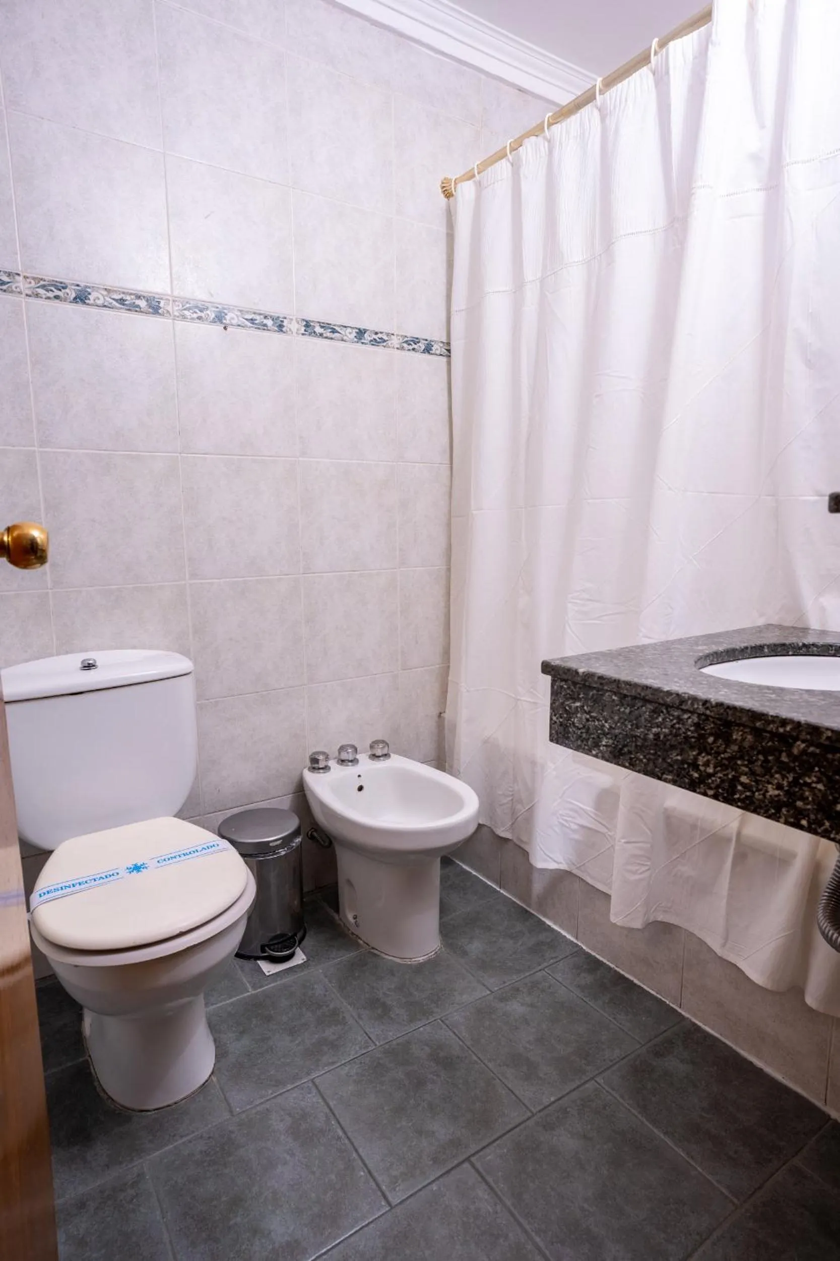 Bathroom in Hotel Park Bariloche