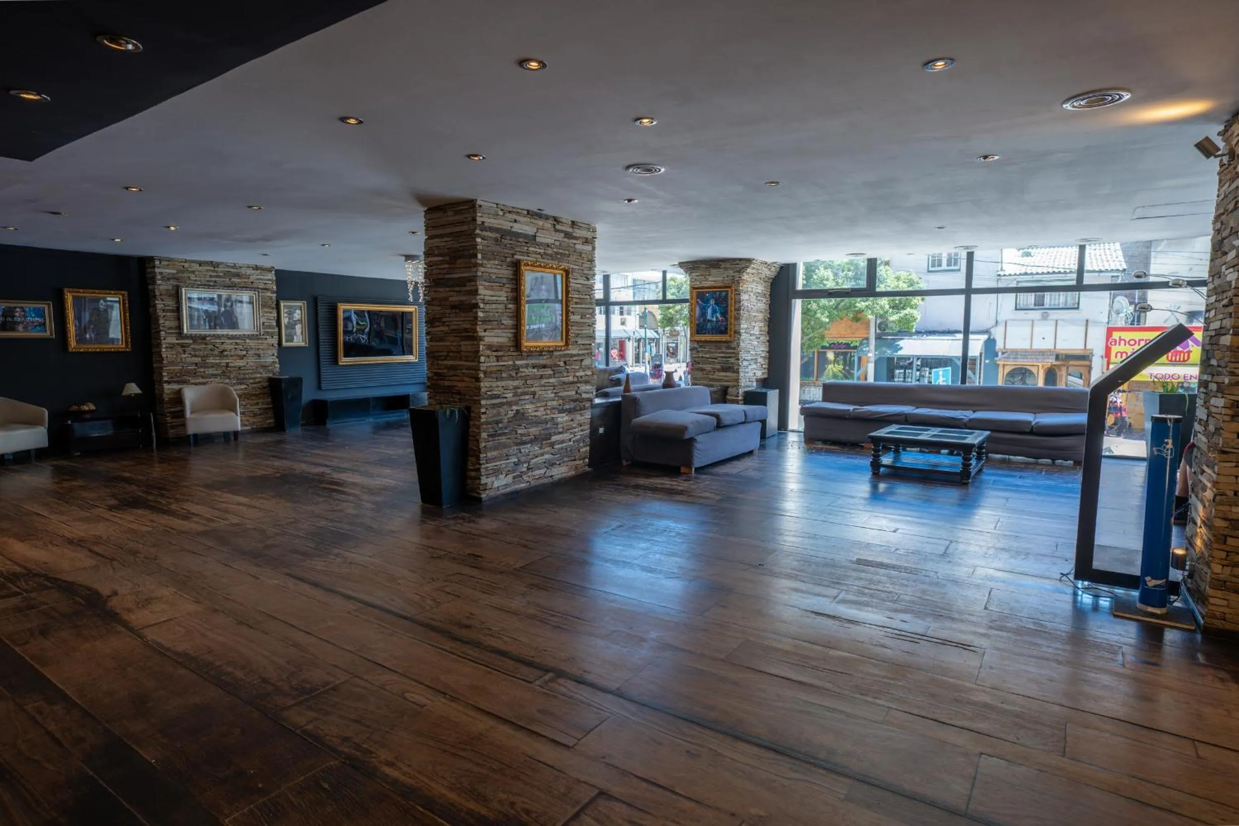 Lobby or reception in Hotel Park Bariloche