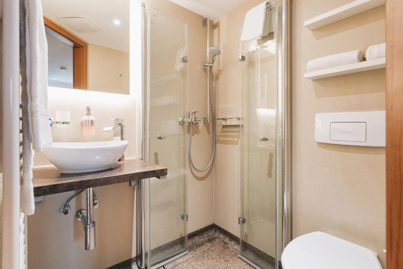 Bathroom in Laasenhof