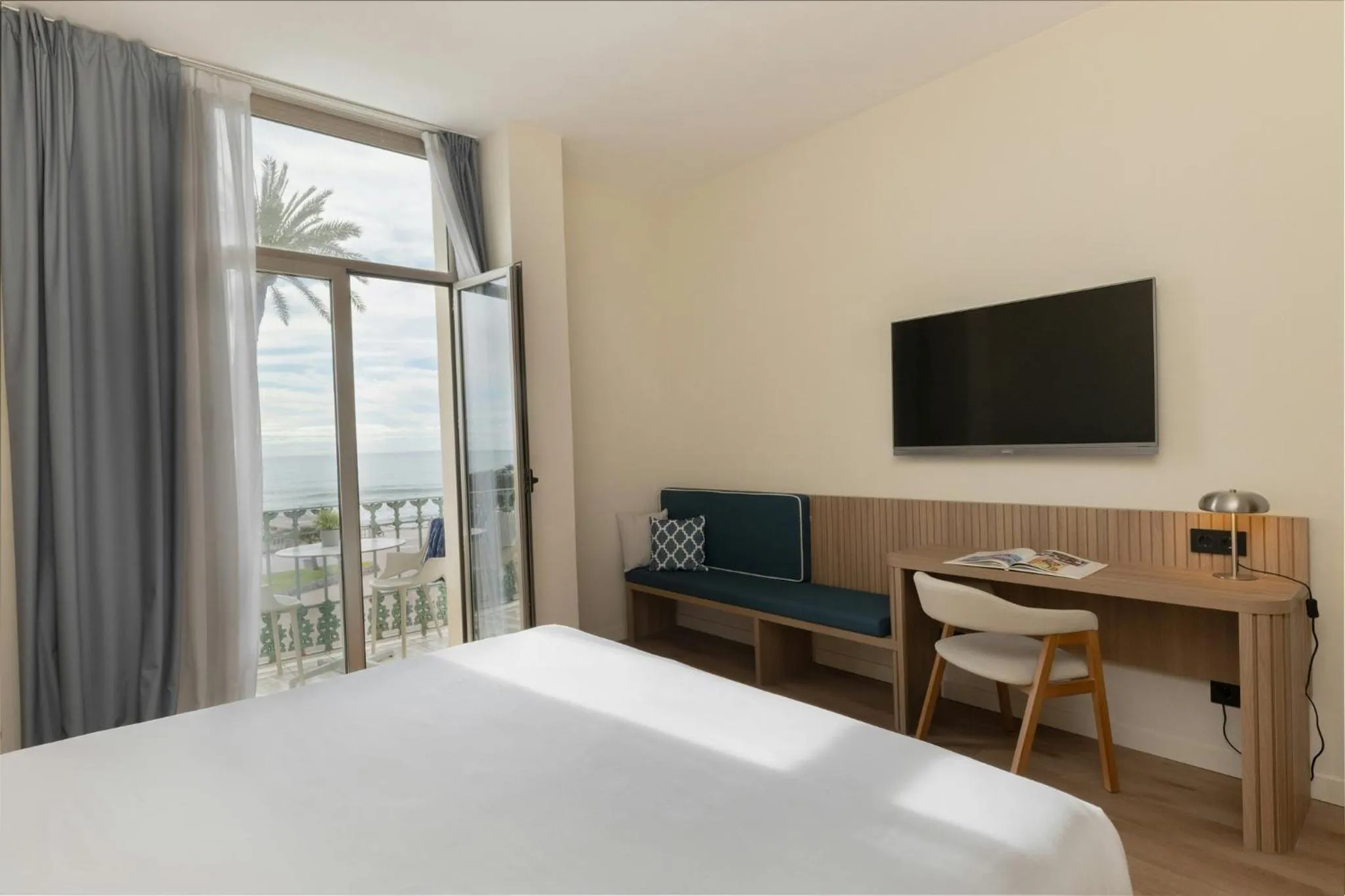 Bedroom, Bed in Sercotel Kalma Sitges