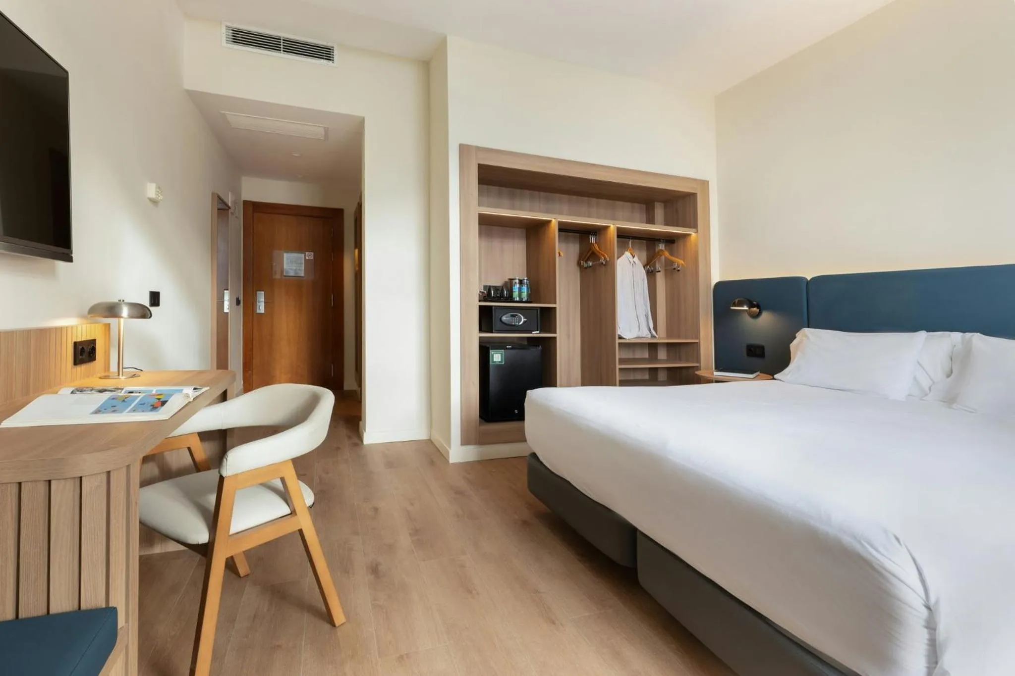 Bedroom, Bed in Sercotel Kalma Sitges