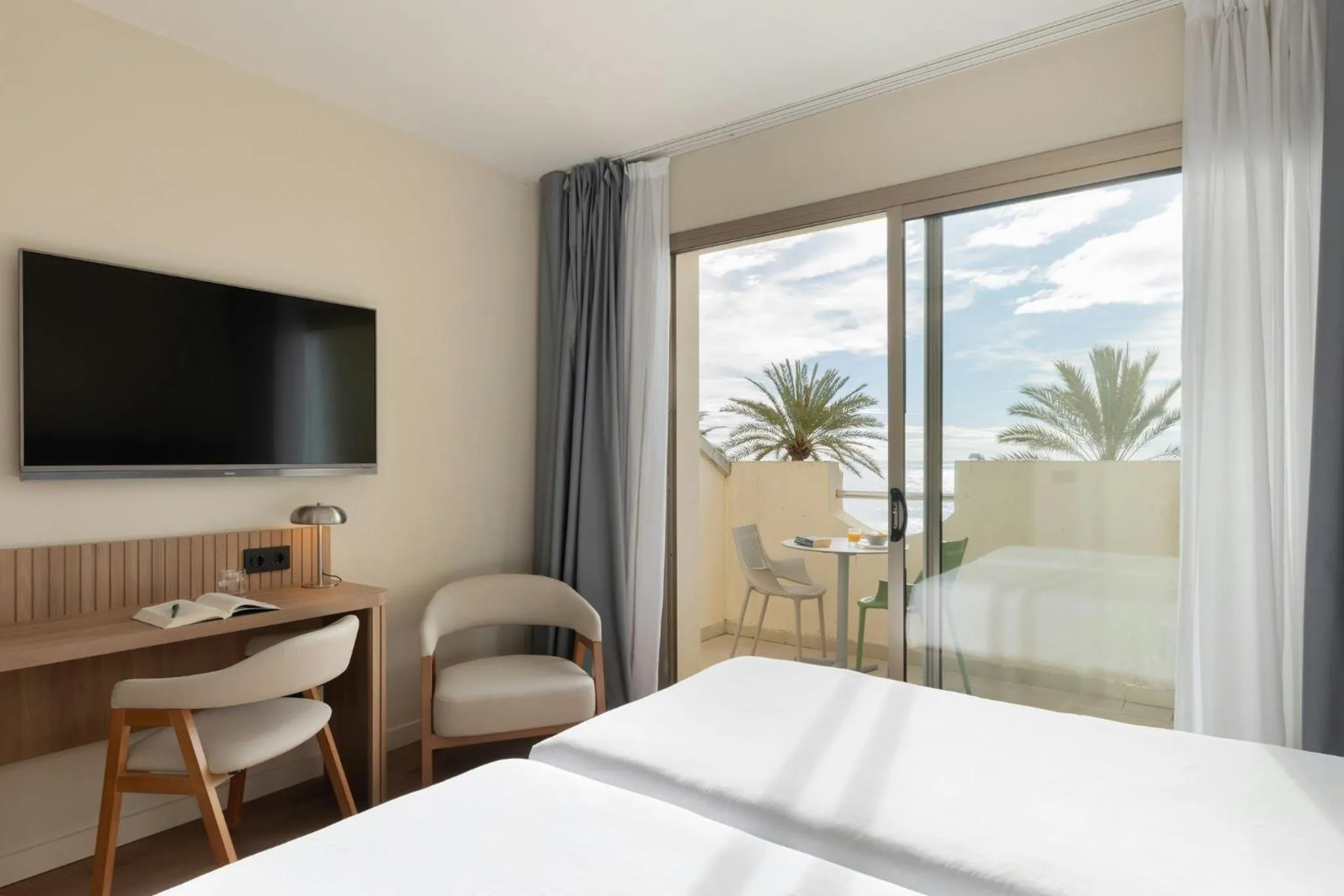 Bedroom, Bed in Sercotel Kalma Sitges