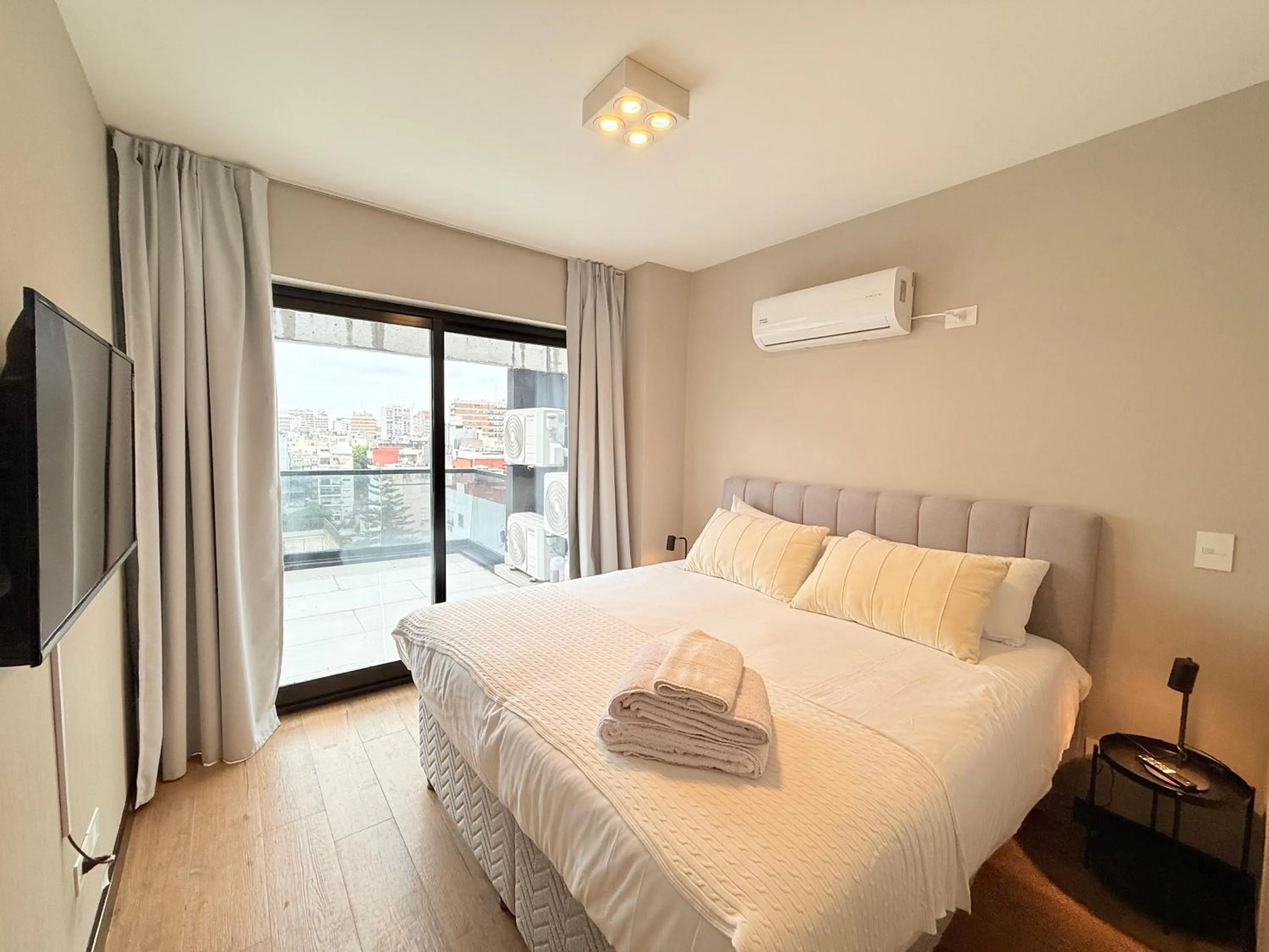 Communal lounge/ TV room, Bed in Live Soho Boutique Apartments Belgrano