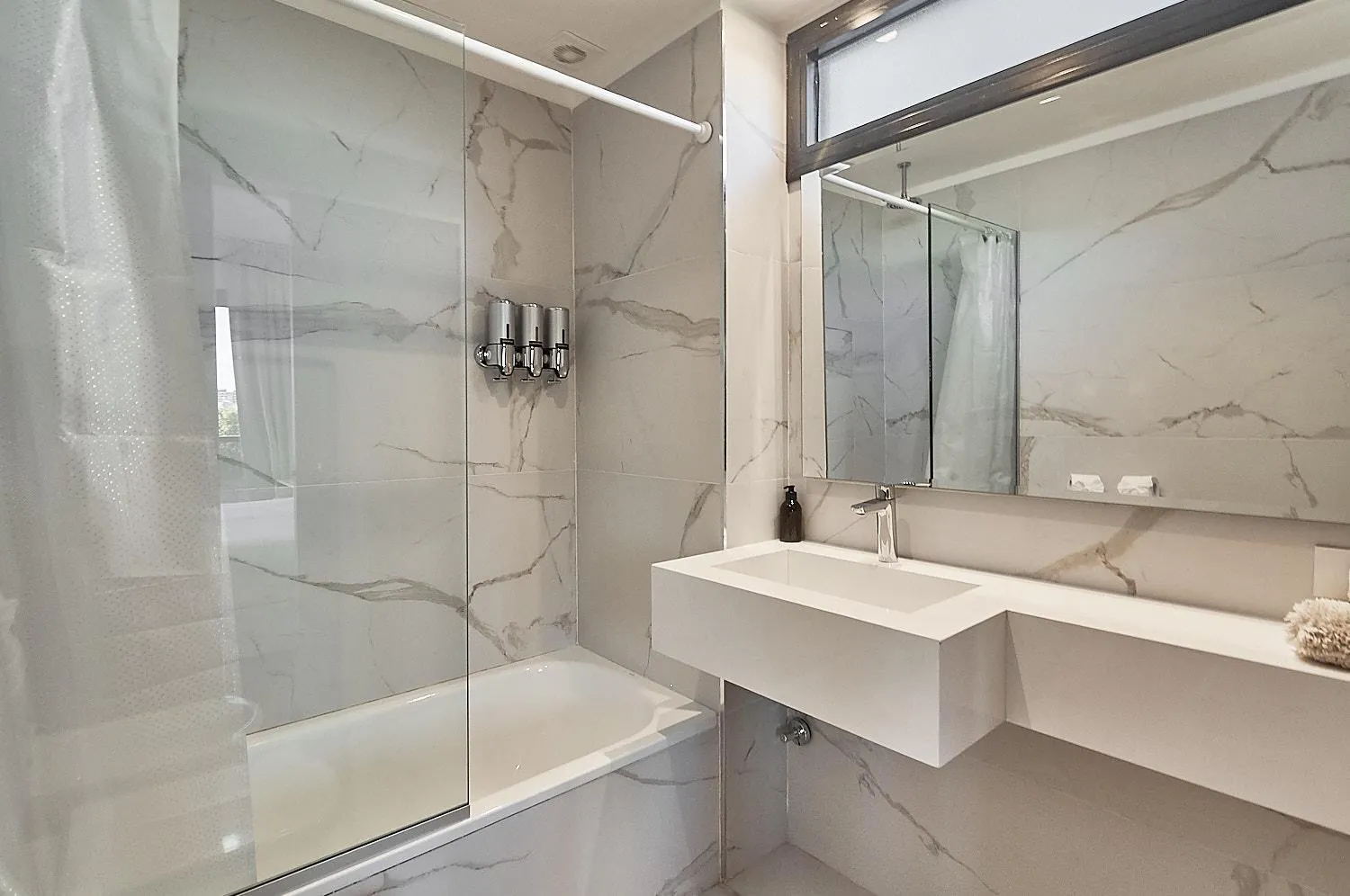 Shower in Live Soho Boutique Apartments Belgrano