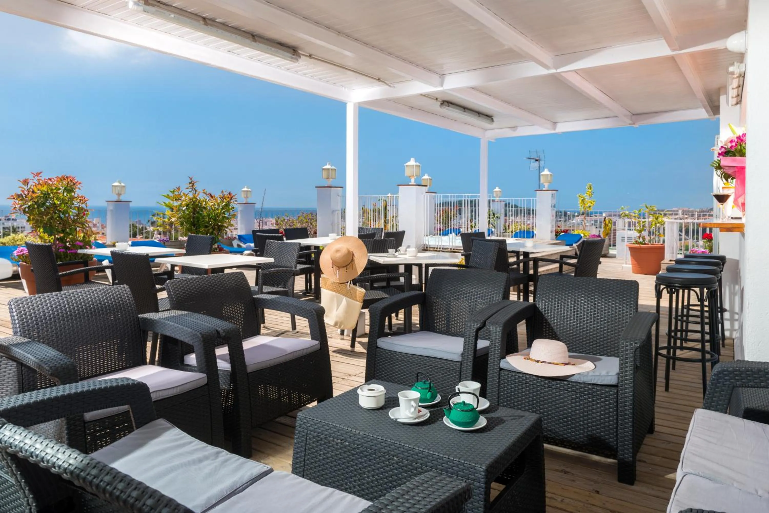 Alcoholic drinks in Hotel Ridomar 365