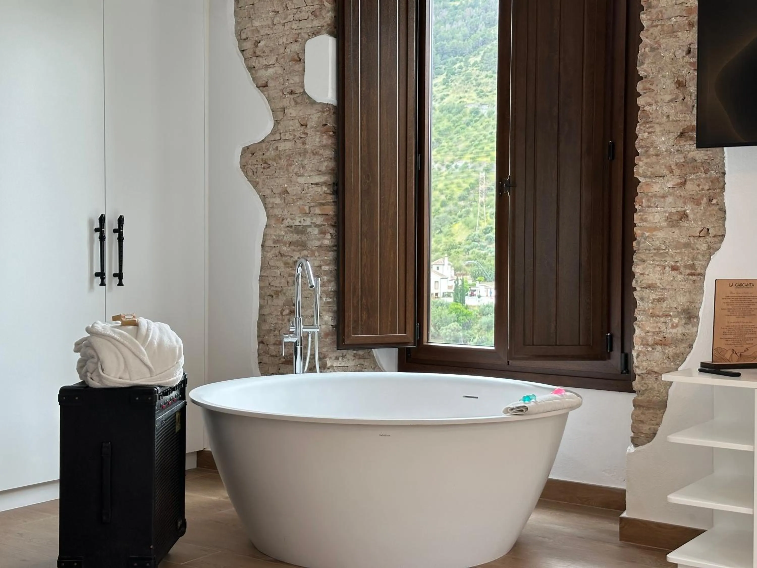 Bath in Complejo Turístico La Garganta