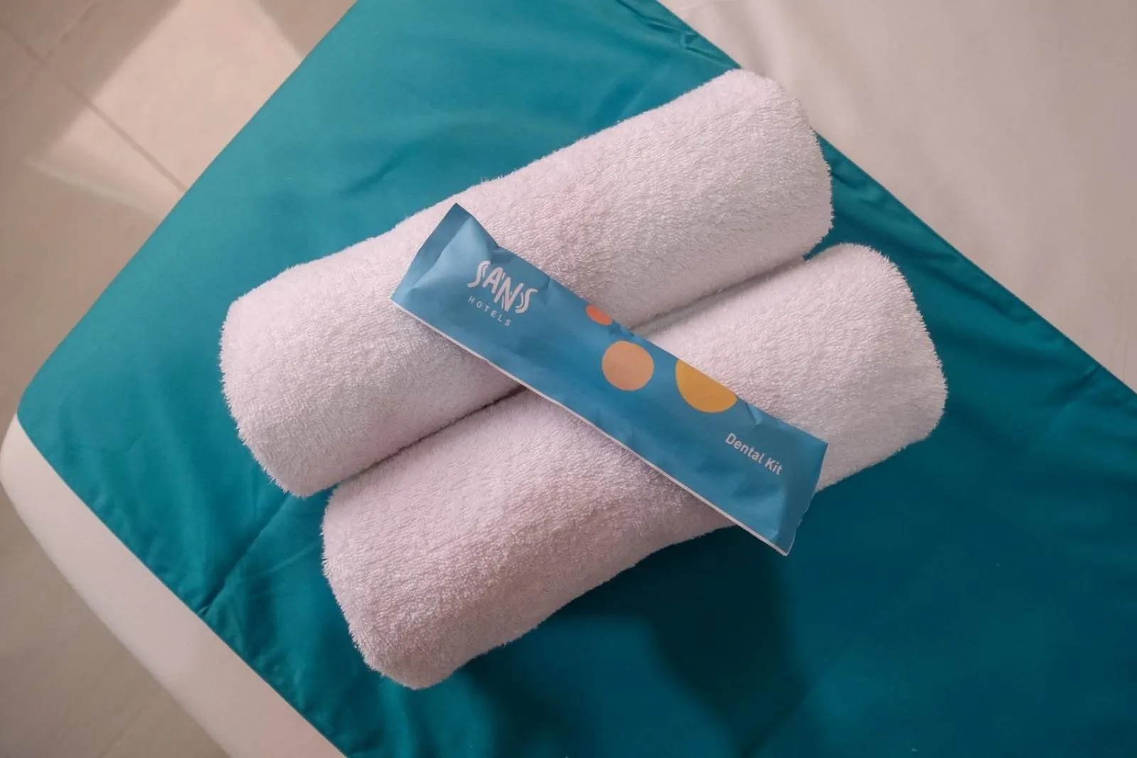 towels, Bed in Sans Hotel Fourth Loft Solo