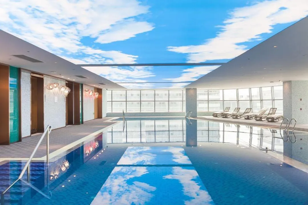 Swimming pool in Wuhu Suning Universal Hotel