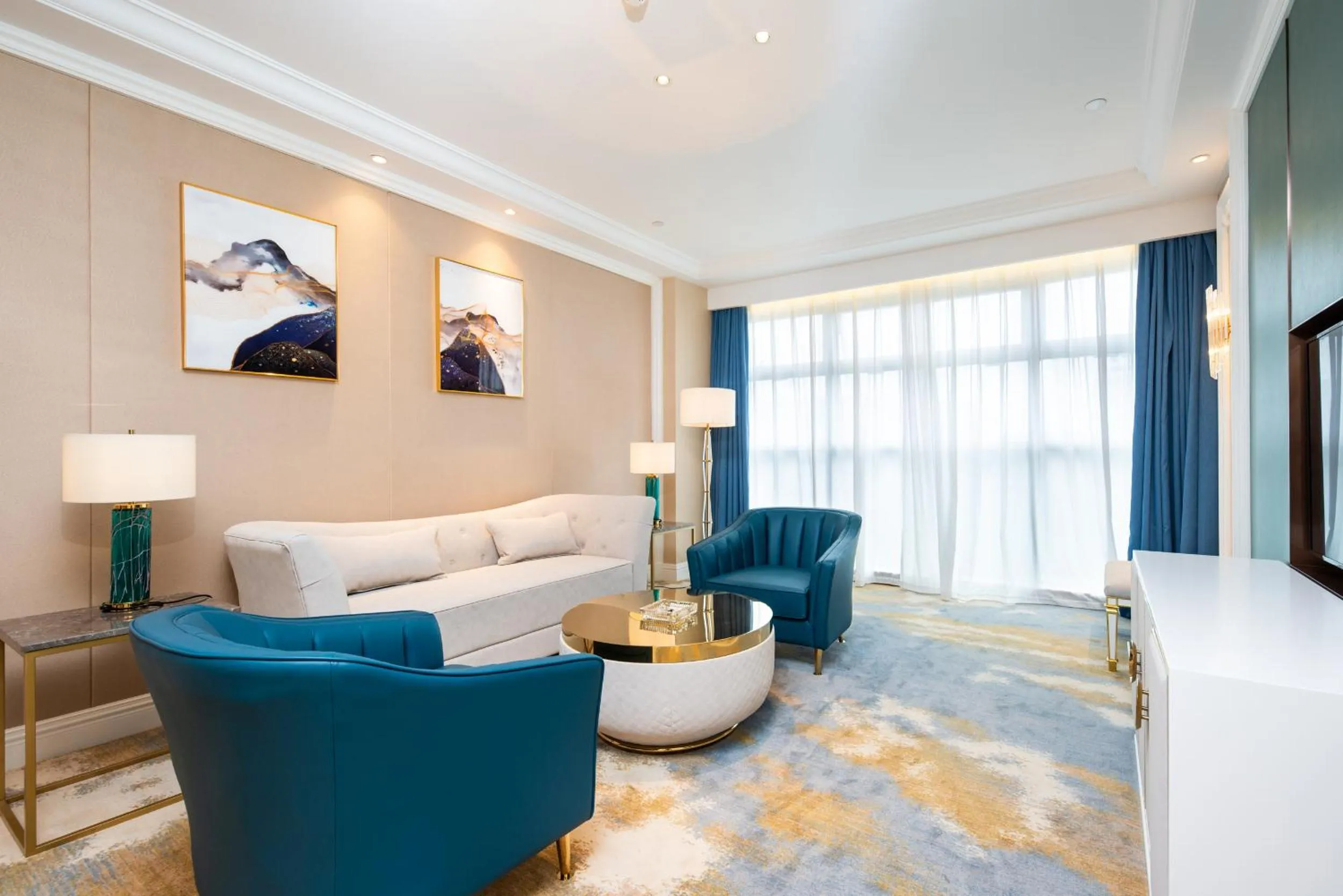 Living room in Wuhu Suning Universal Hotel