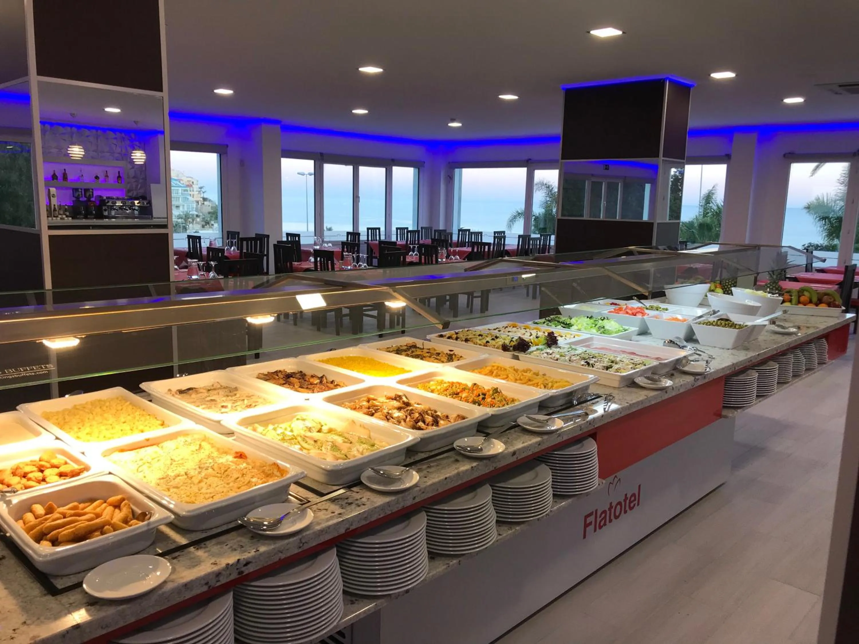 Restaurant/places to eat in First Flatotel International