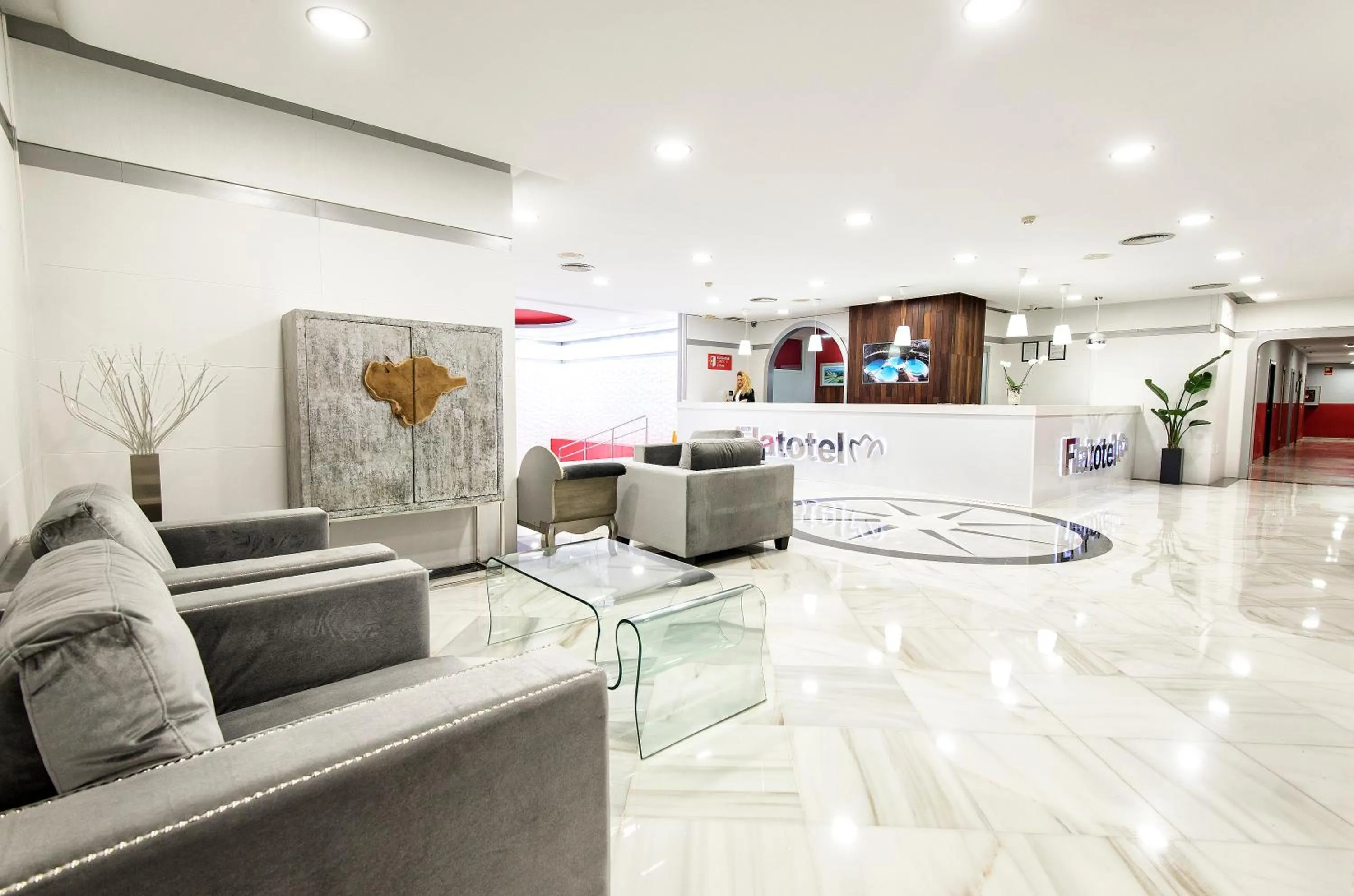 Lobby or reception in First Flatotel International