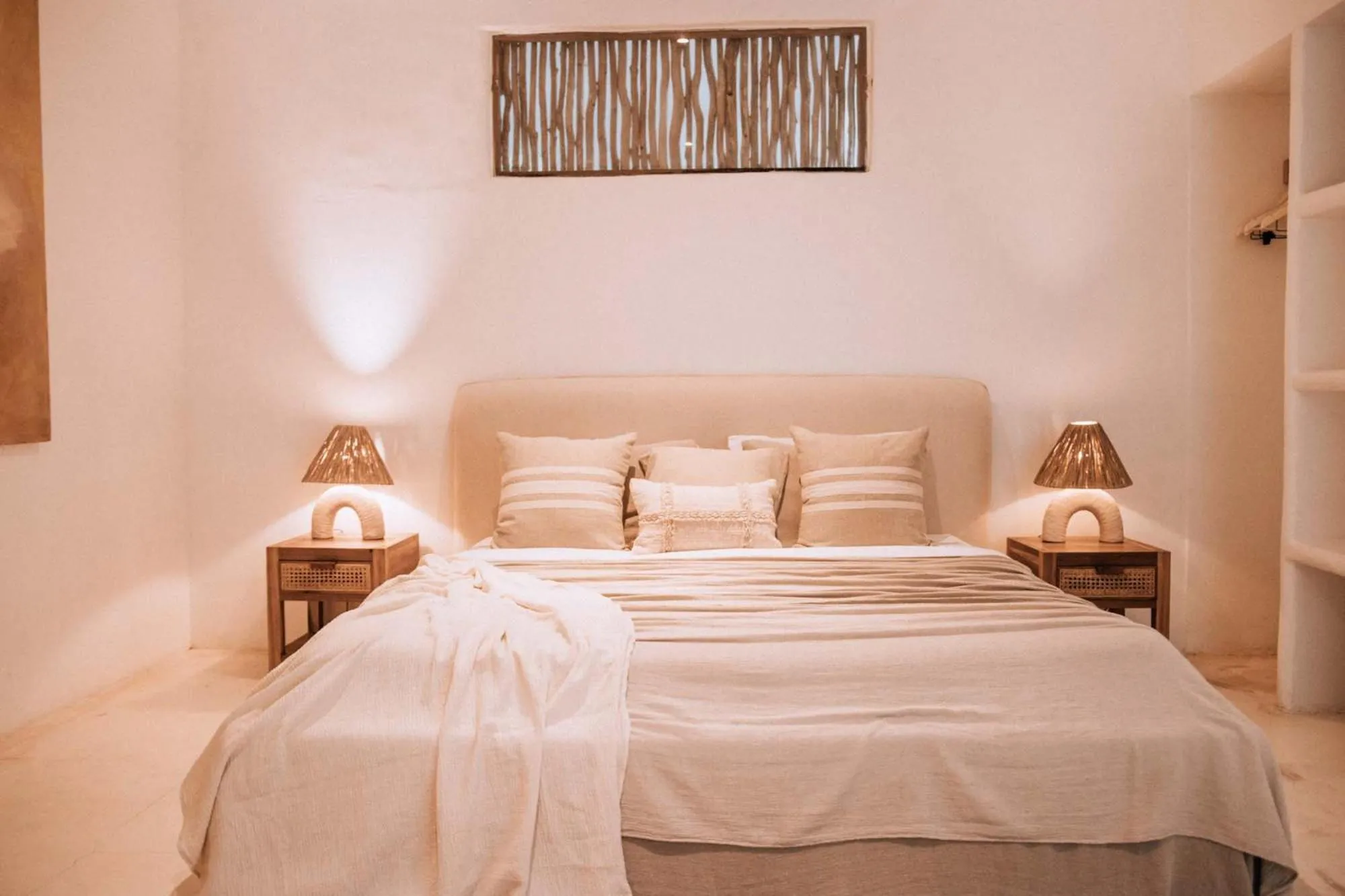 Bedroom, Bed in Hotel Sages