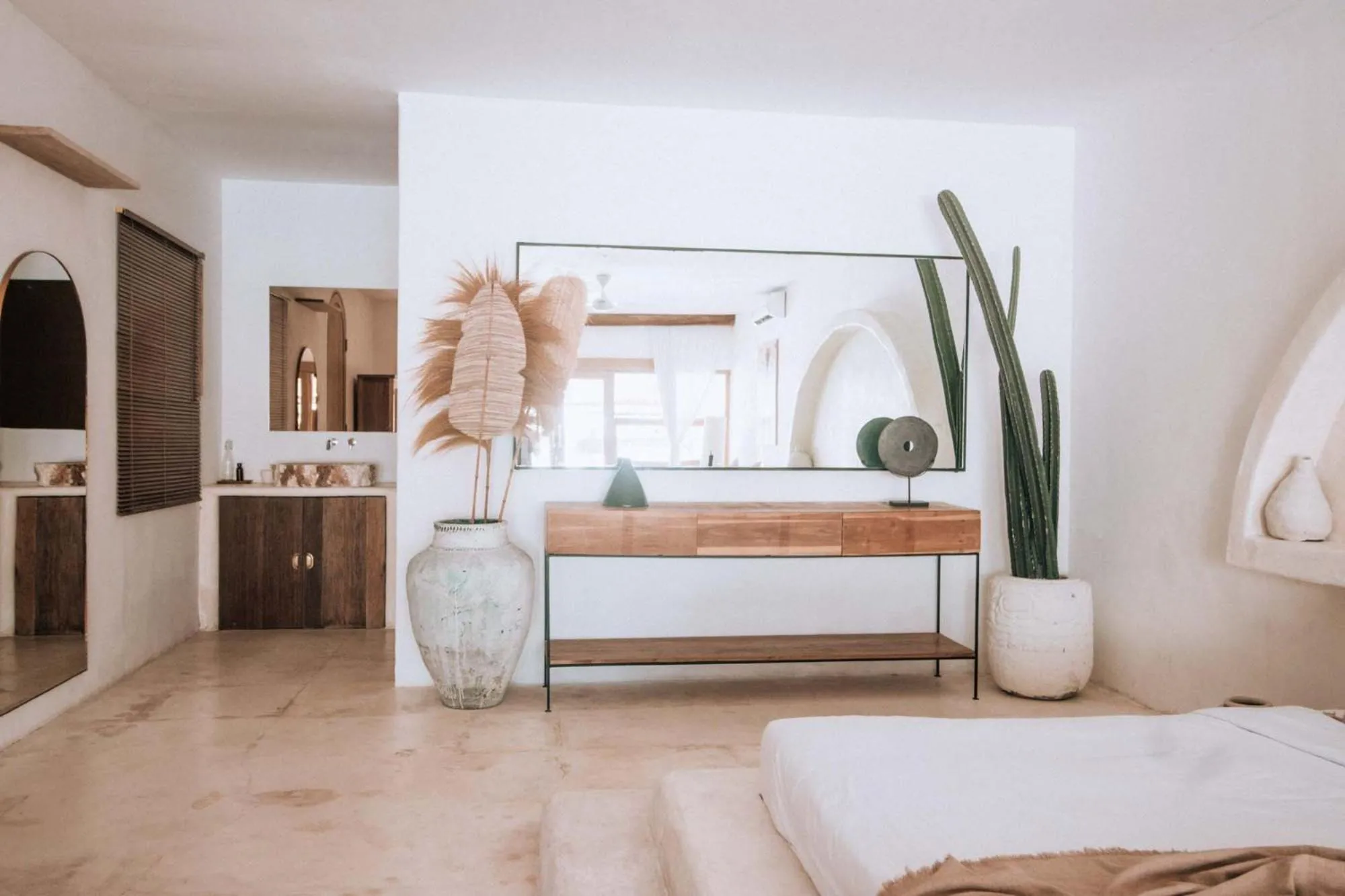 Photo of the whole room, Bed in Hotel Sages