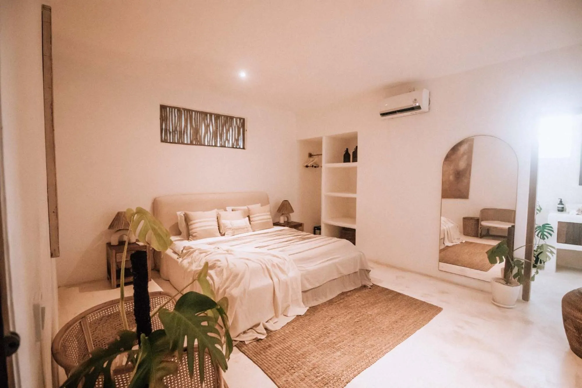 Photo of the whole room, Bed in Hotel Sages