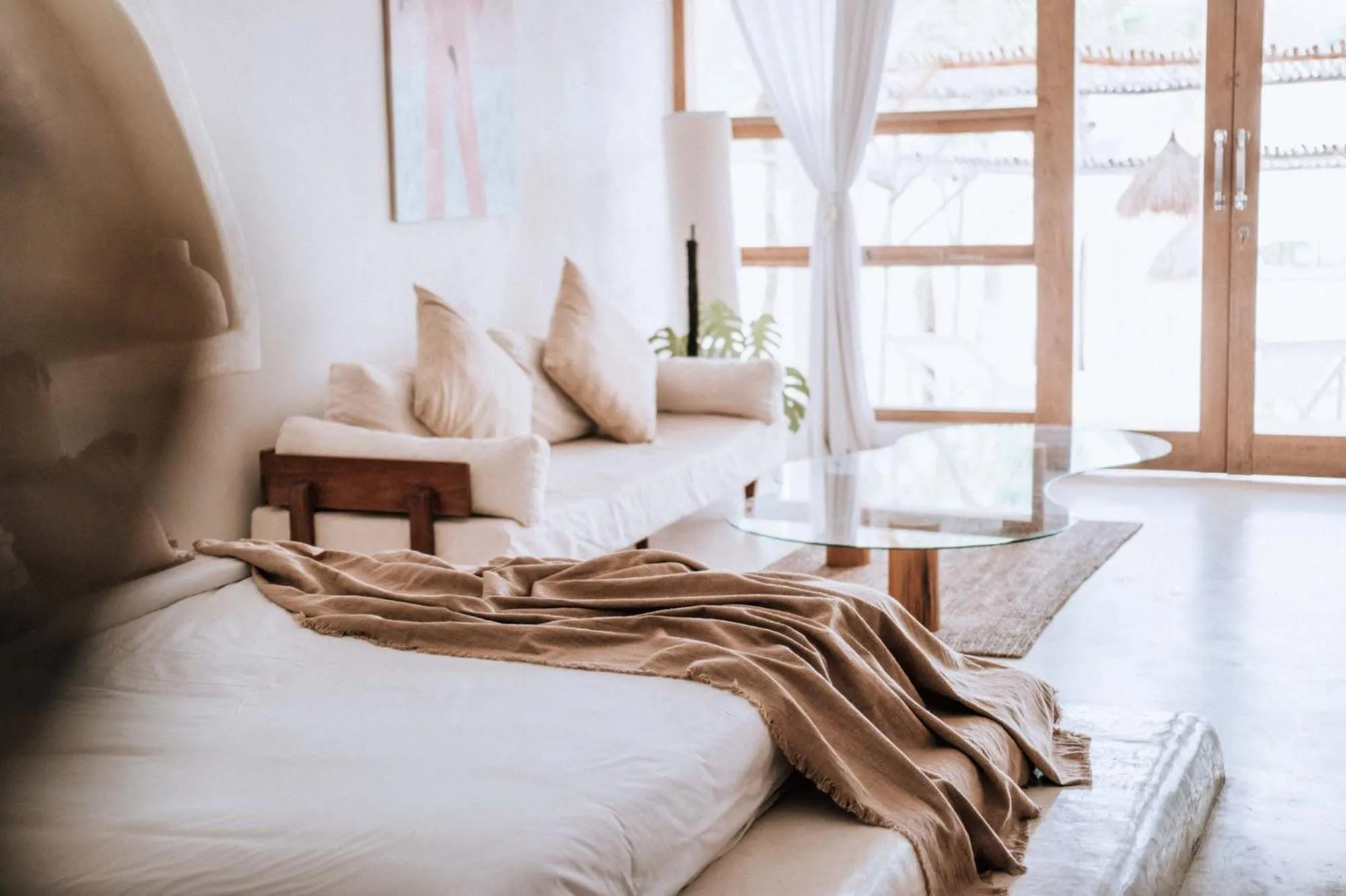 Living room, Bed in Hotel Sages