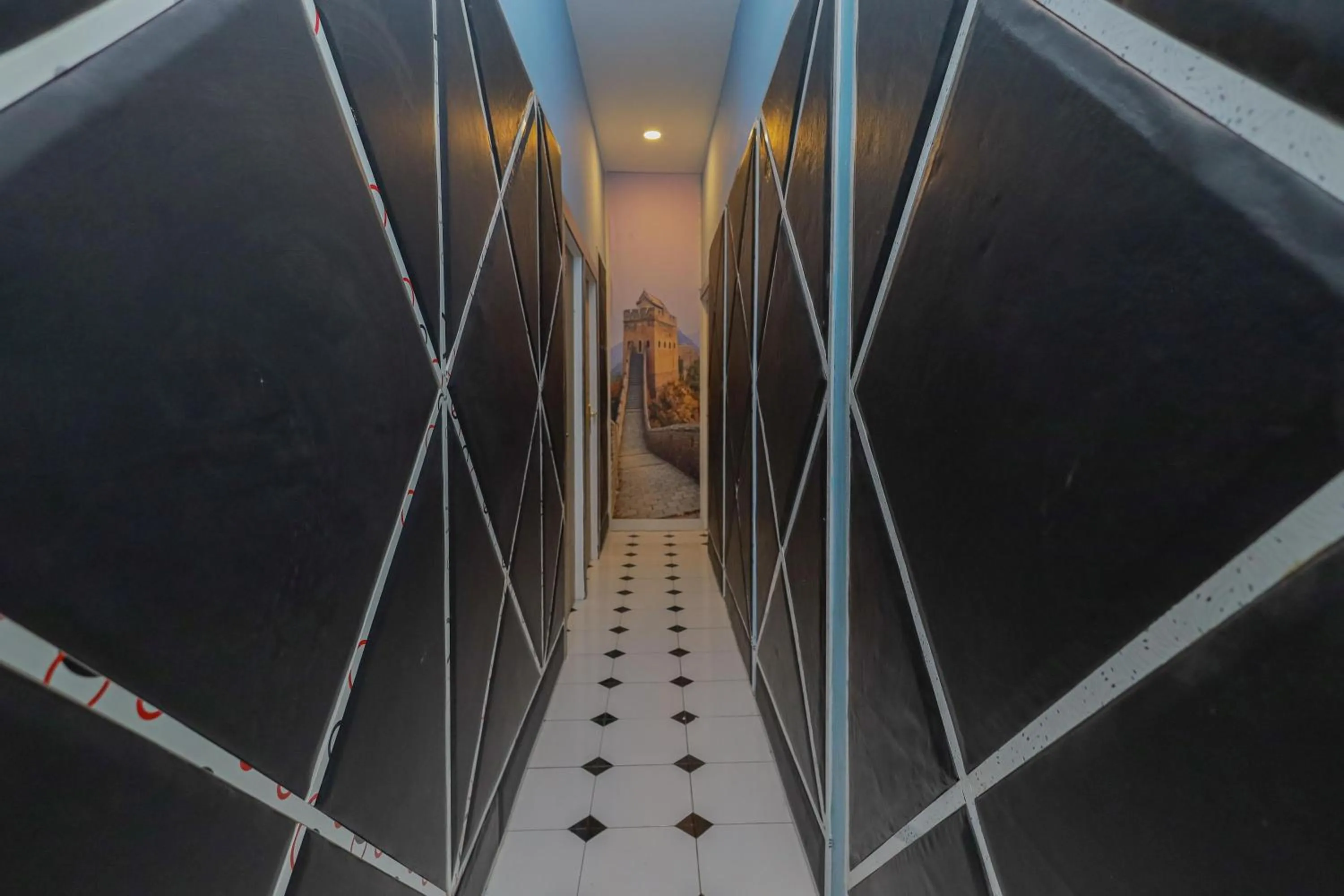 Floor plan in RedDoorz near Mayapada Hospital Surabaya