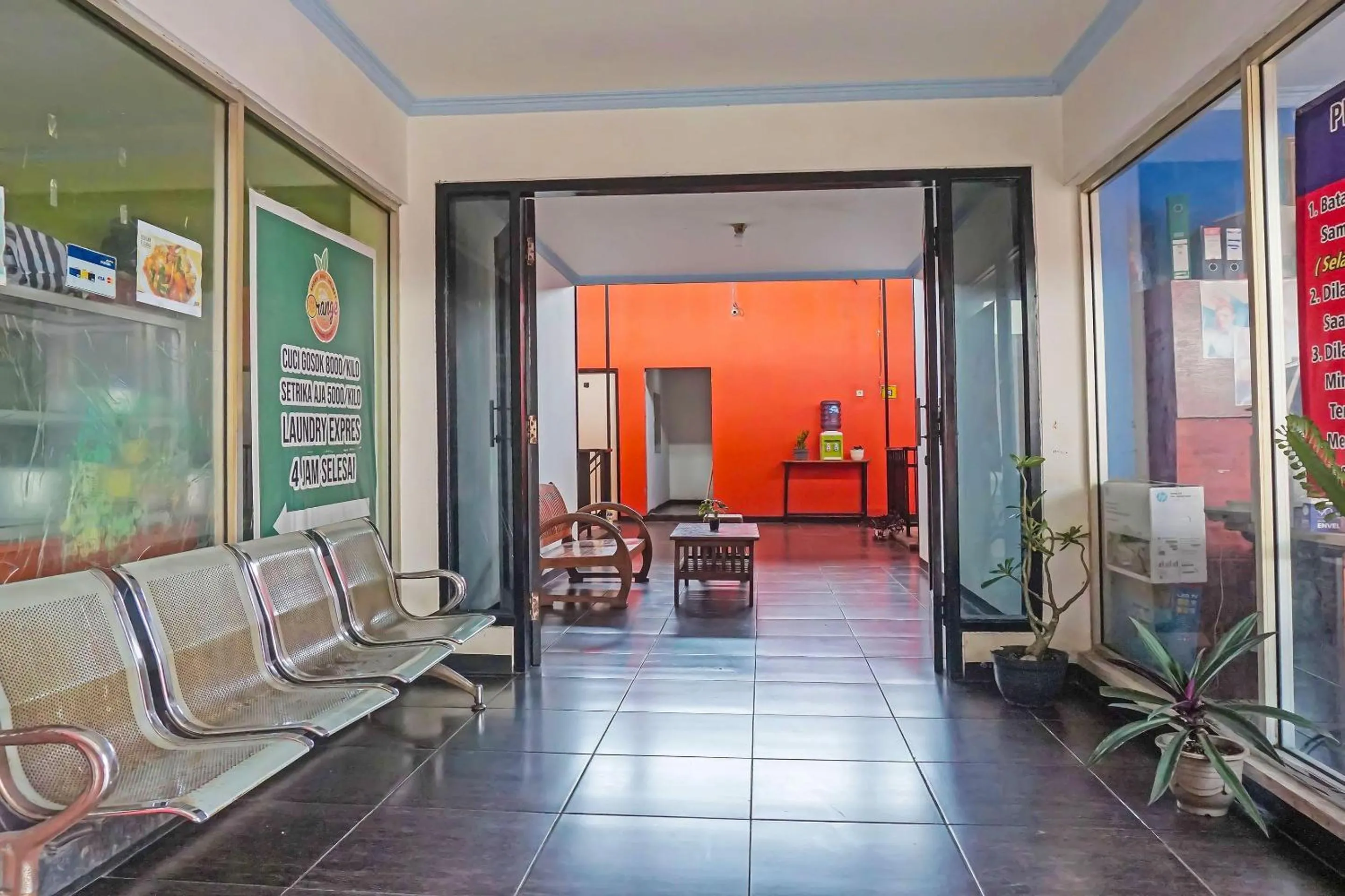 Lobby or reception in Hotel O Amazon Homestay Syariah 2