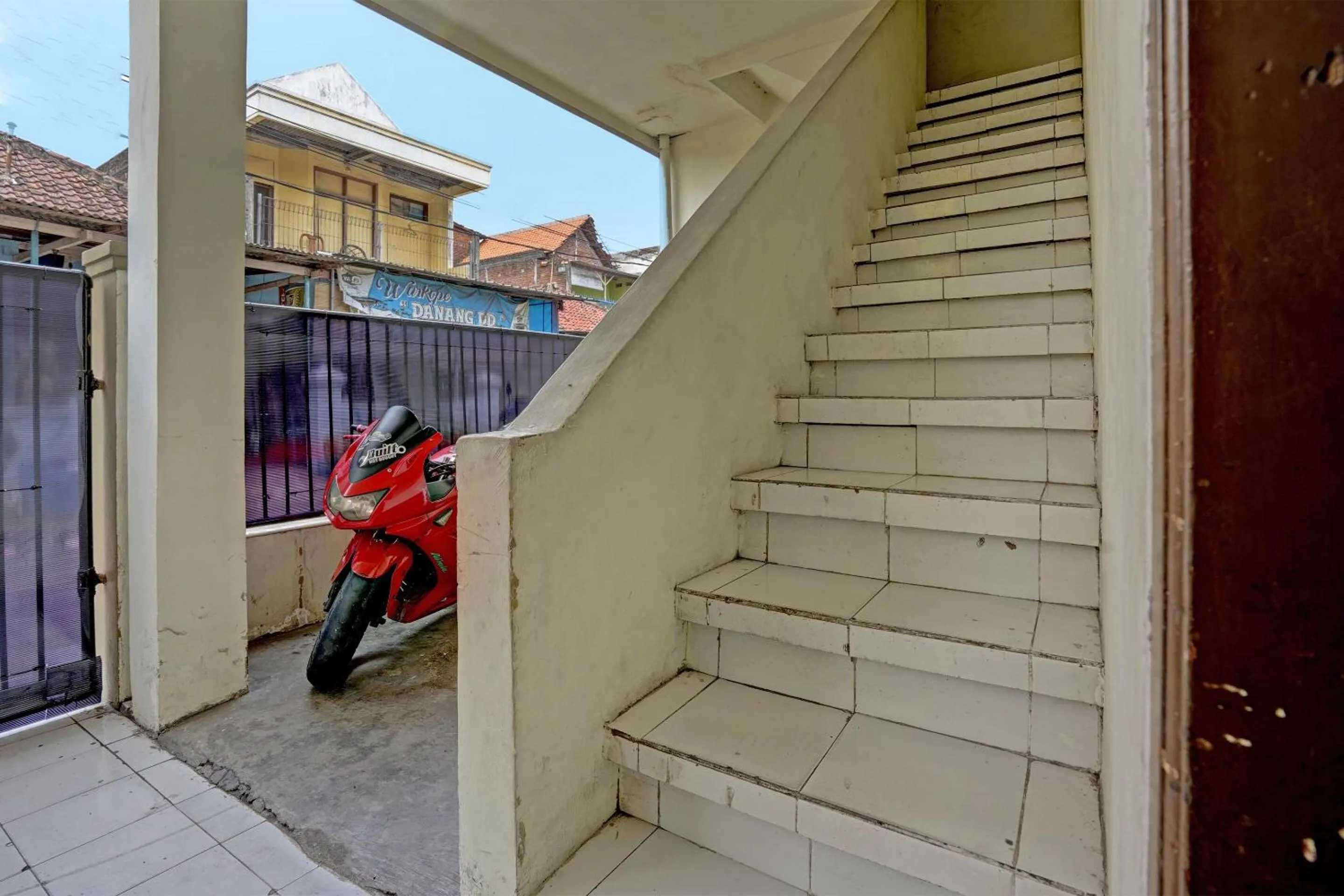 Lobby or reception in Hotel O B41m Residence Syariah