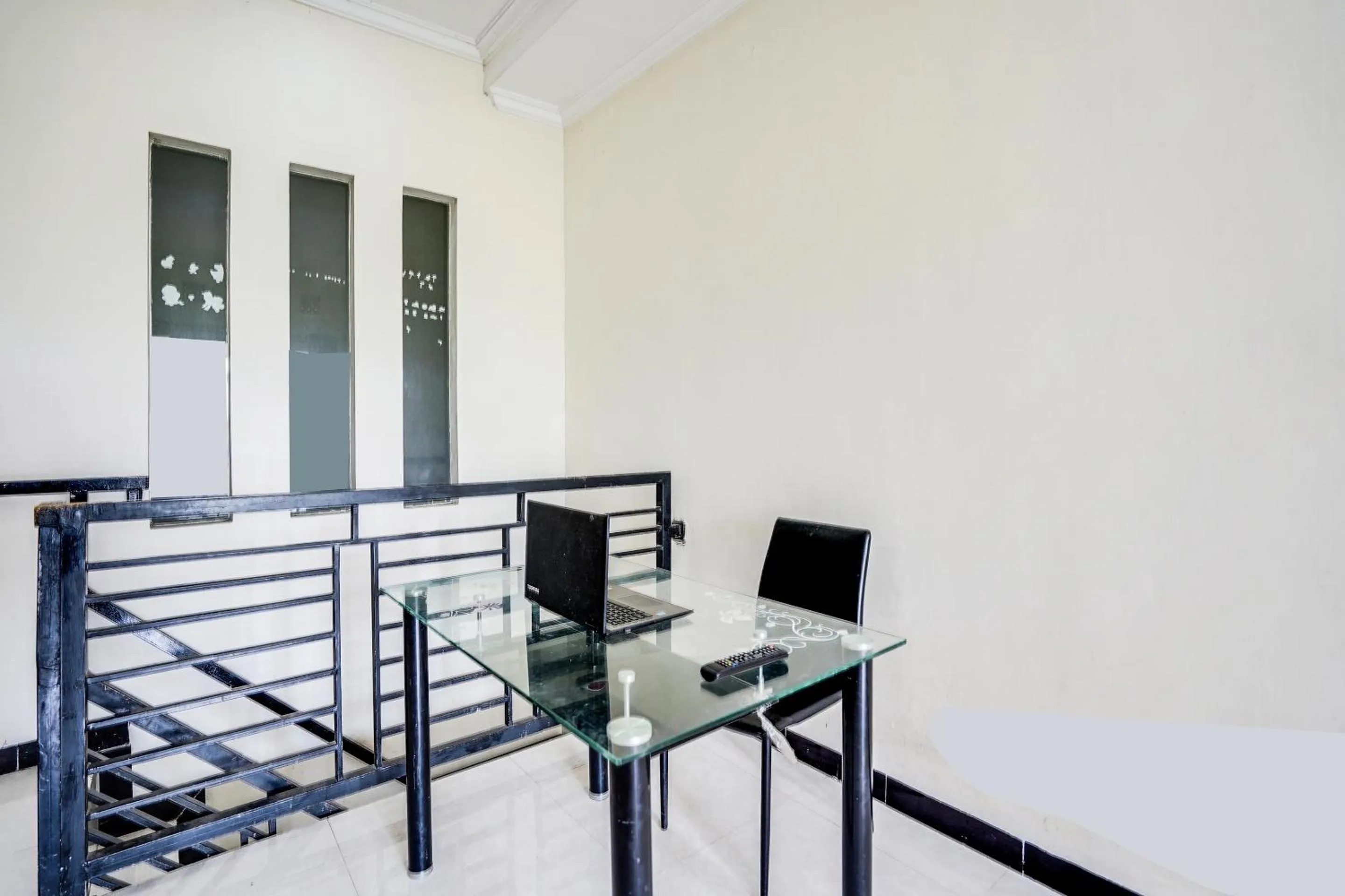 Lobby or reception, Bed in OYO Life 91893 Kost Jeje Syariah