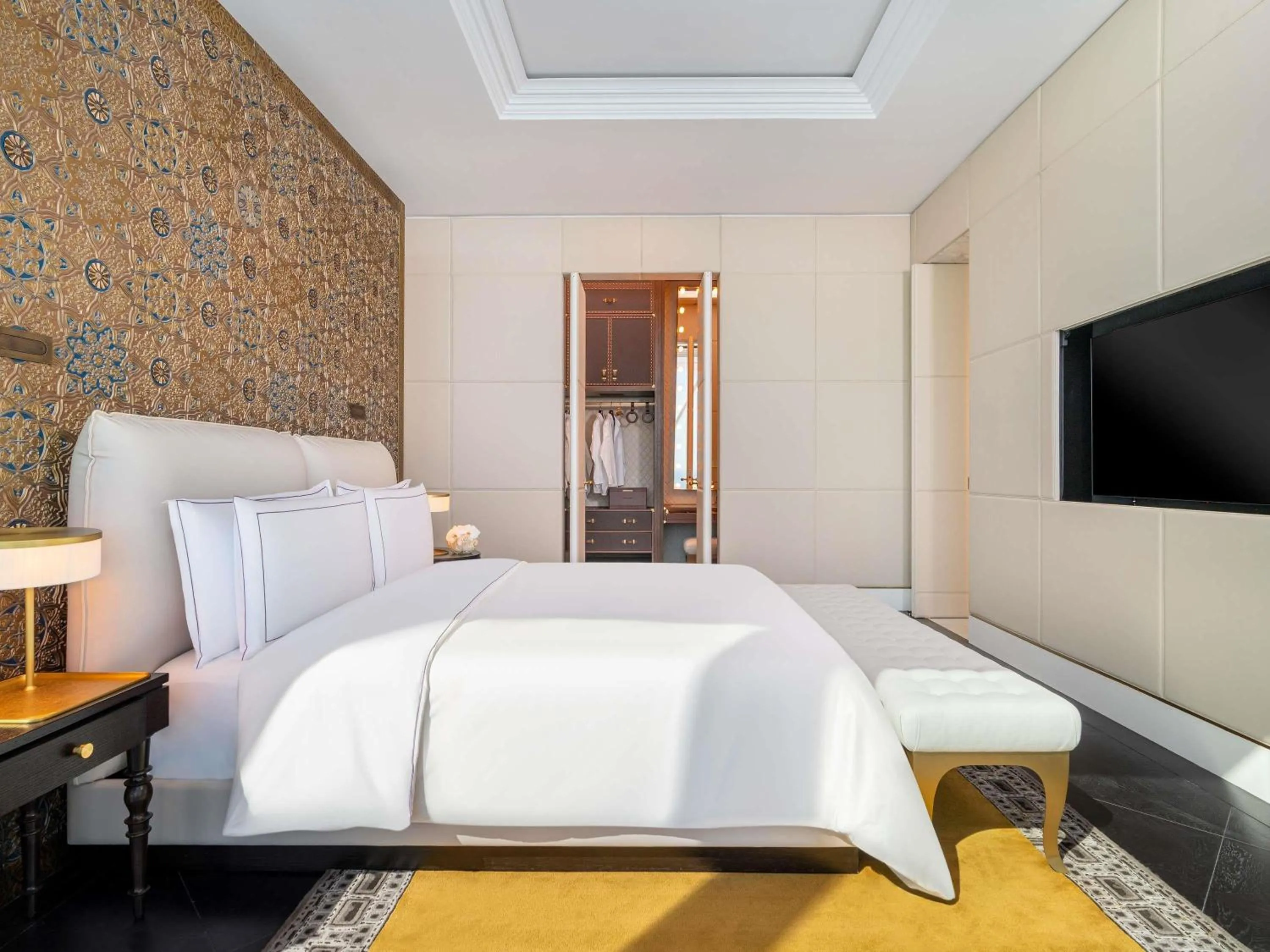 Bedroom, Bed in Raffles Doha