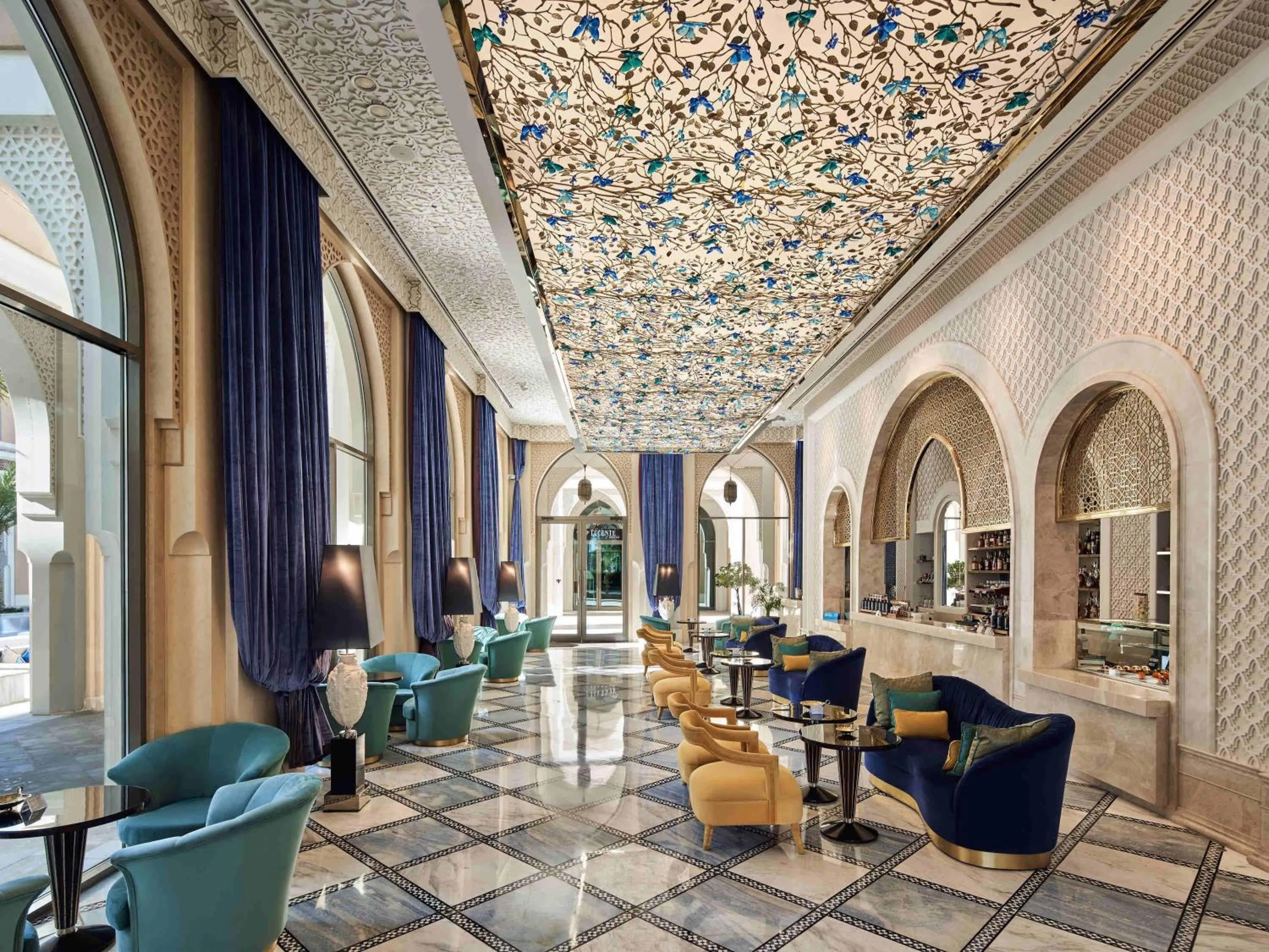 Lounge or bar in Club Privé By Rixos Saadiyat