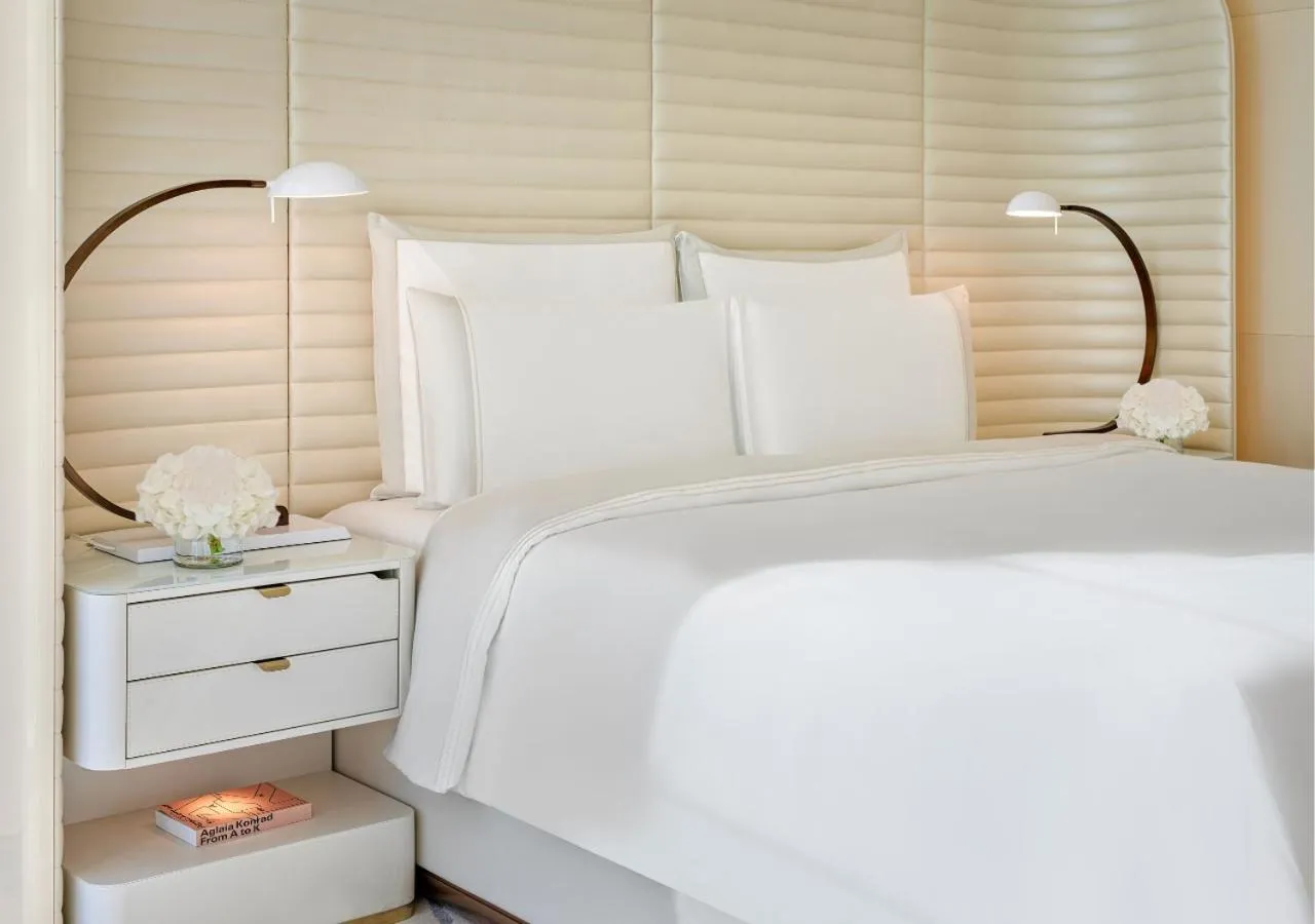 Bed in Fairmont Doha