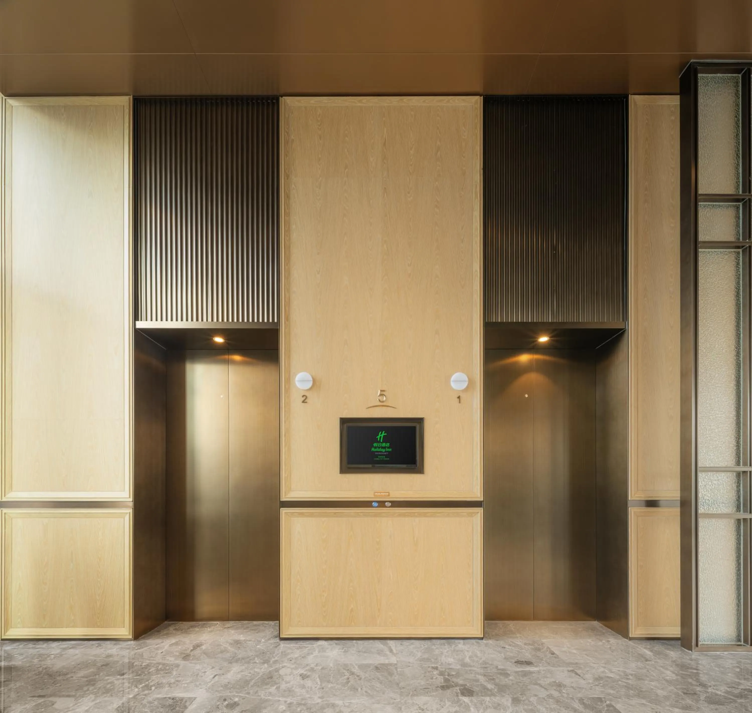 elevator in Holiday Inn Zhuhai City Center by IHG