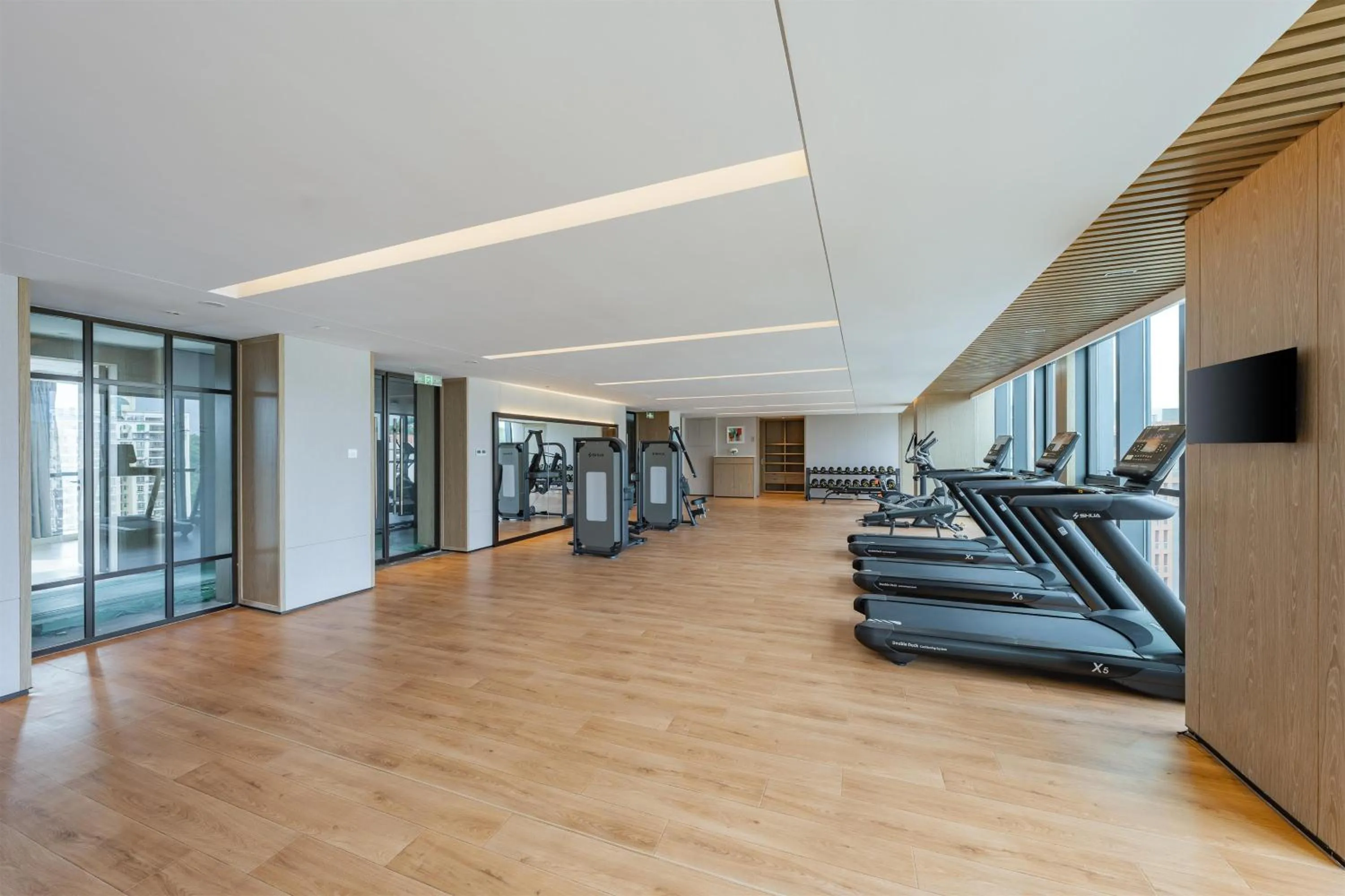 Fitness centre/facilities in Holiday Inn Zhuhai City Center by IHG