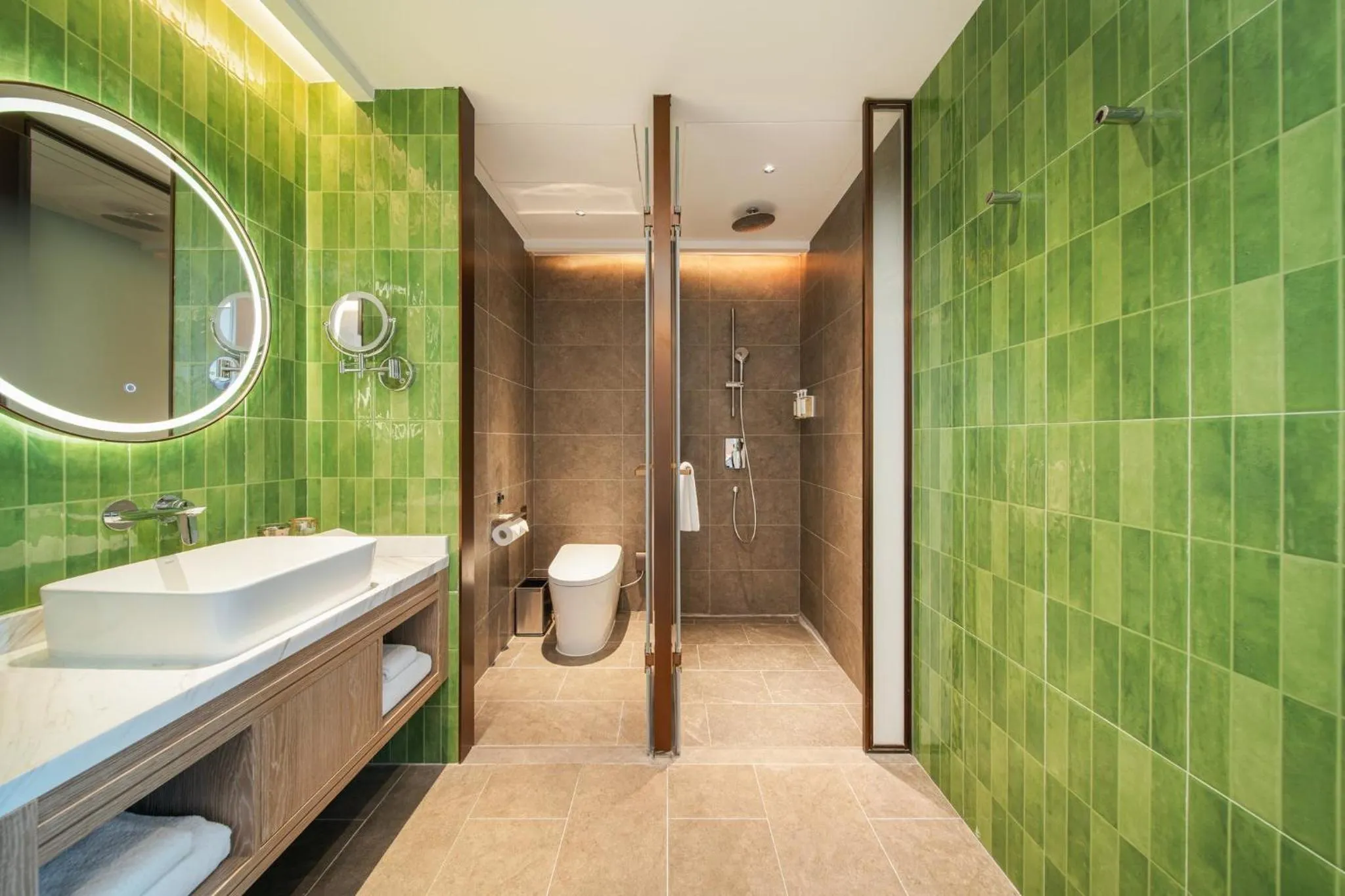 Photo of the whole room in Holiday Inn Zhuhai City Center by IHG