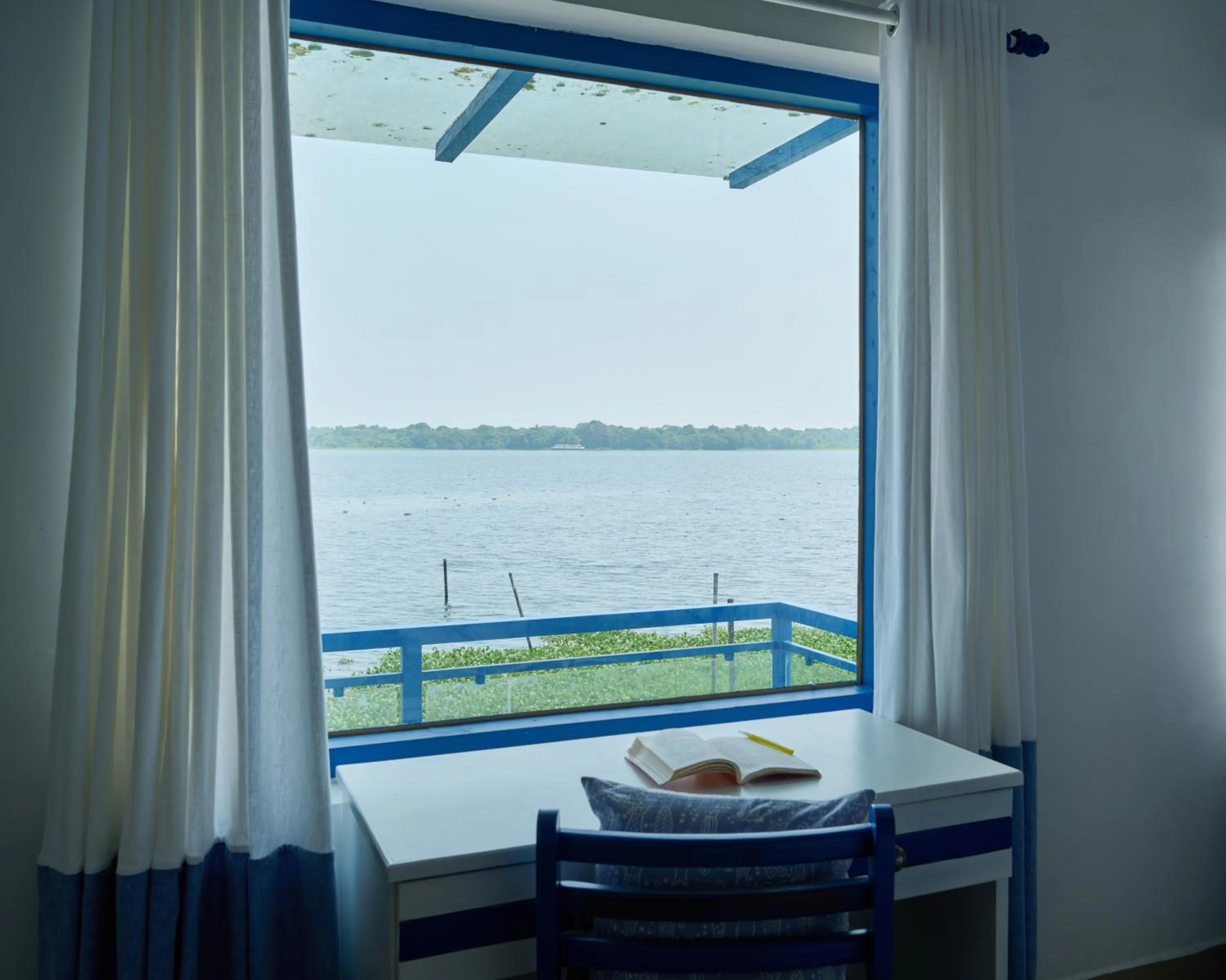 Natural landscape in Seclude by the Lake, Alleppey