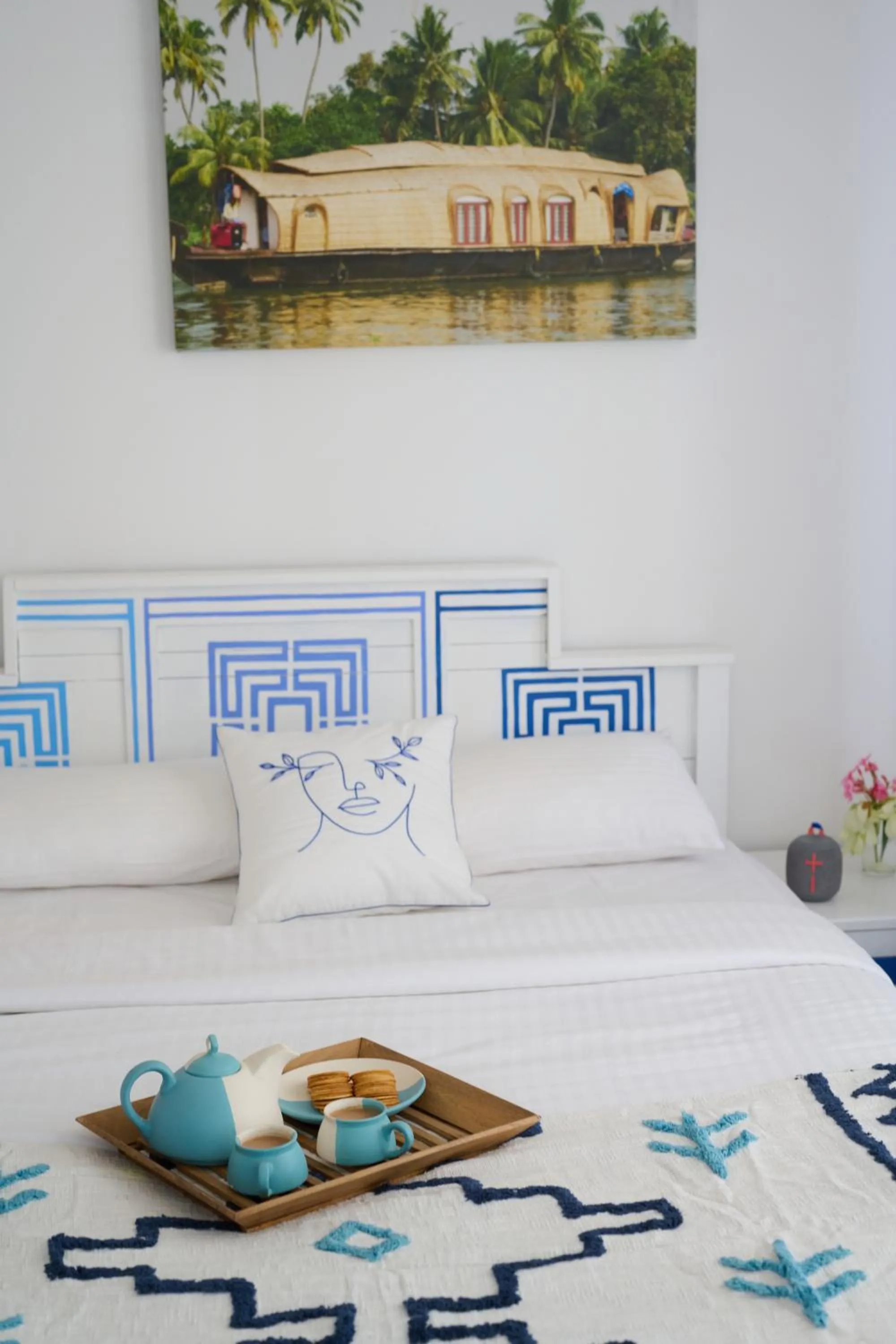 Bed in Seclude by the Lake, Alleppey