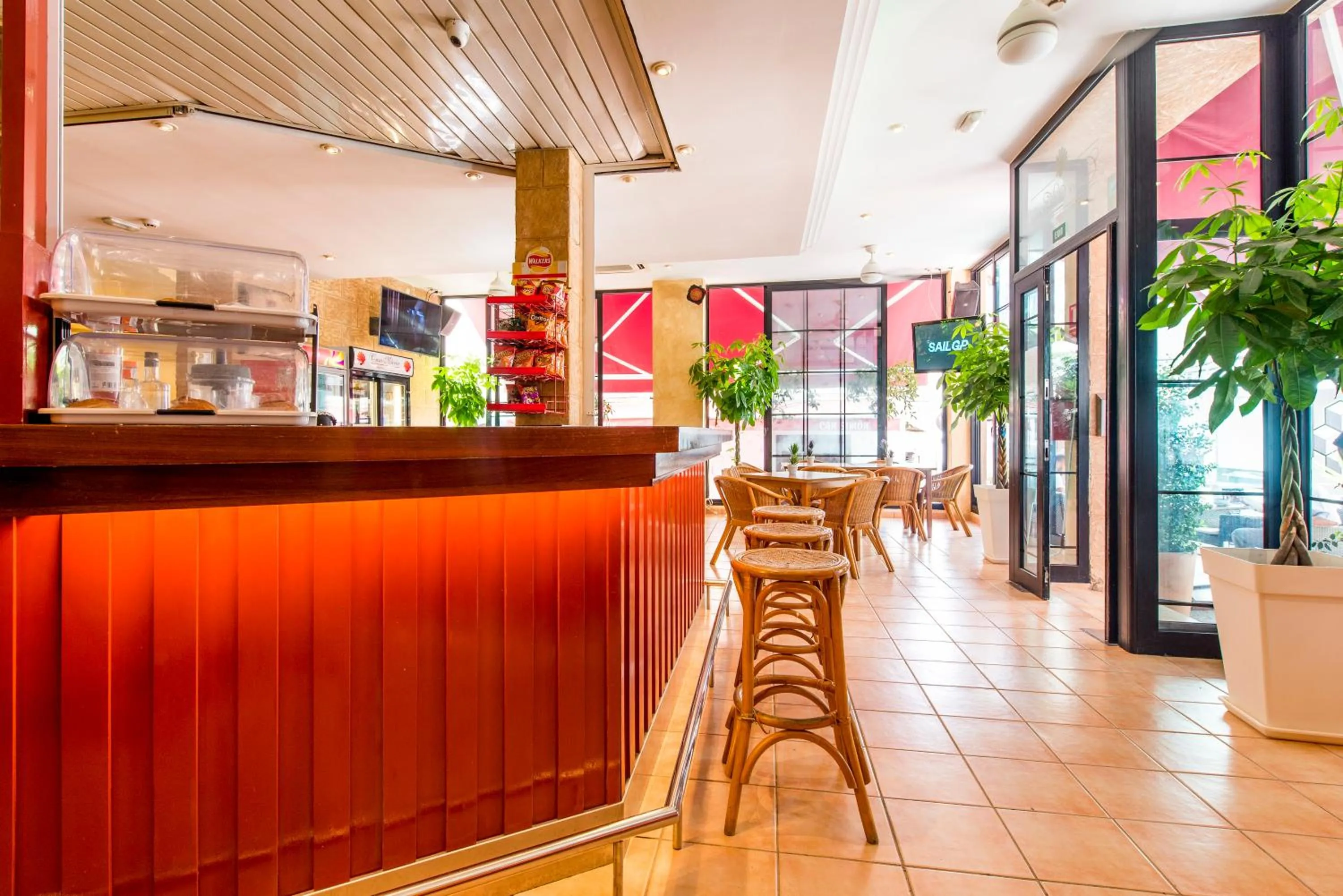 Restaurant/places to eat in Apartamentos Casa Maria