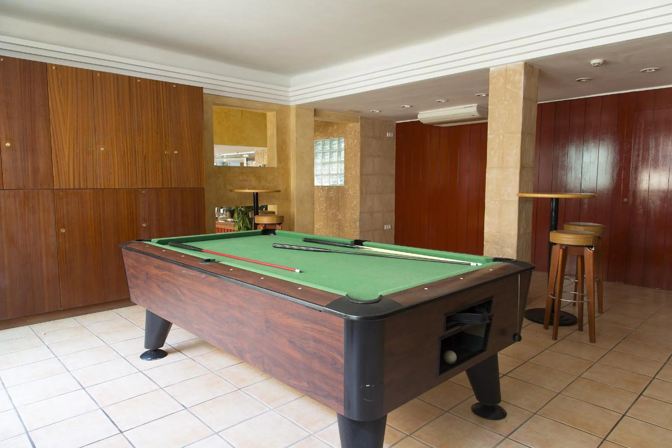 Billiard in Apartamentos Casa Maria
