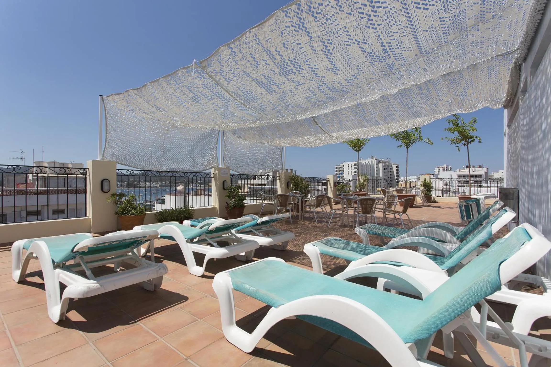 Restaurant/places to eat in Apartamentos Casa Maria