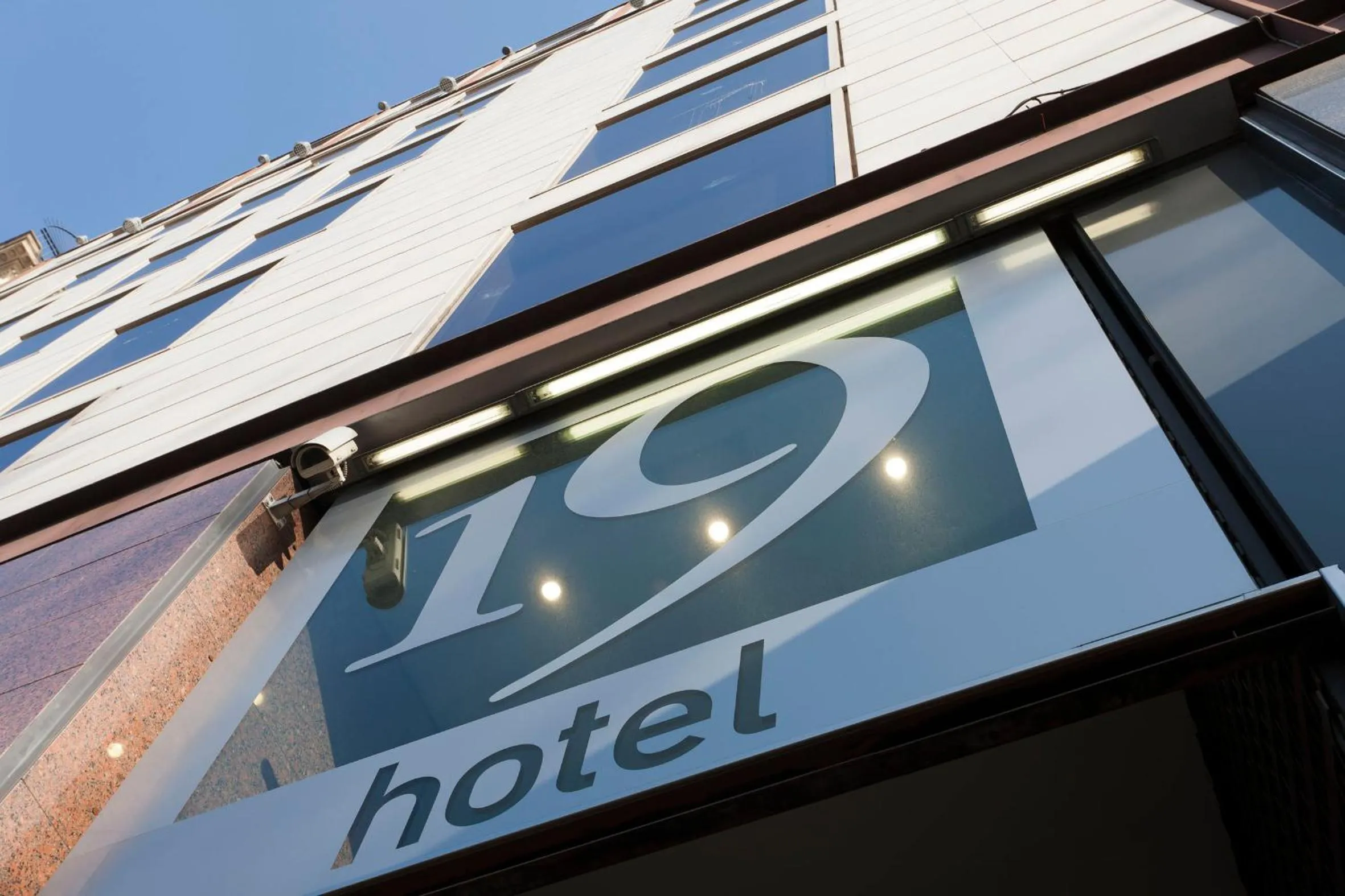 Facade/entrance in Olivia Plaza Hotel