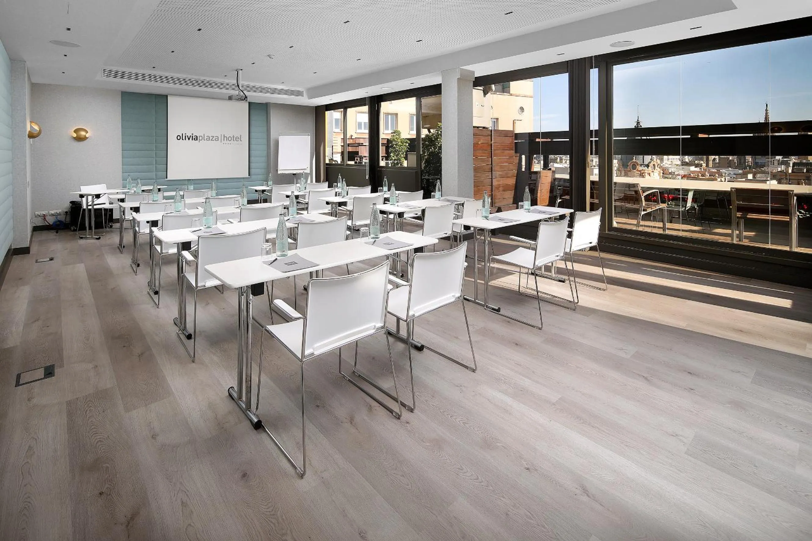 Meeting/conference room in Olivia Plaza Hotel