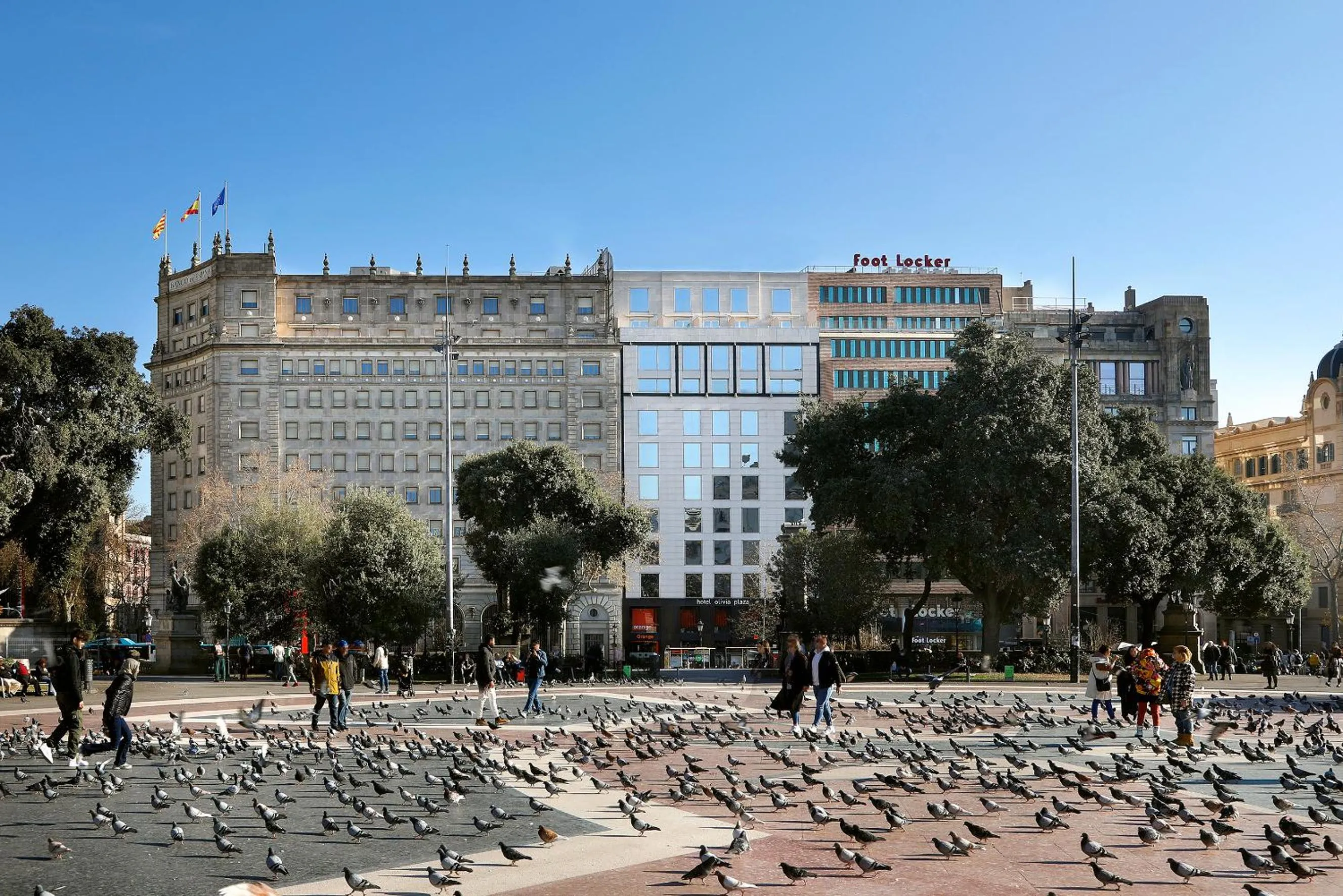 Property building in Olivia Plaza Hotel