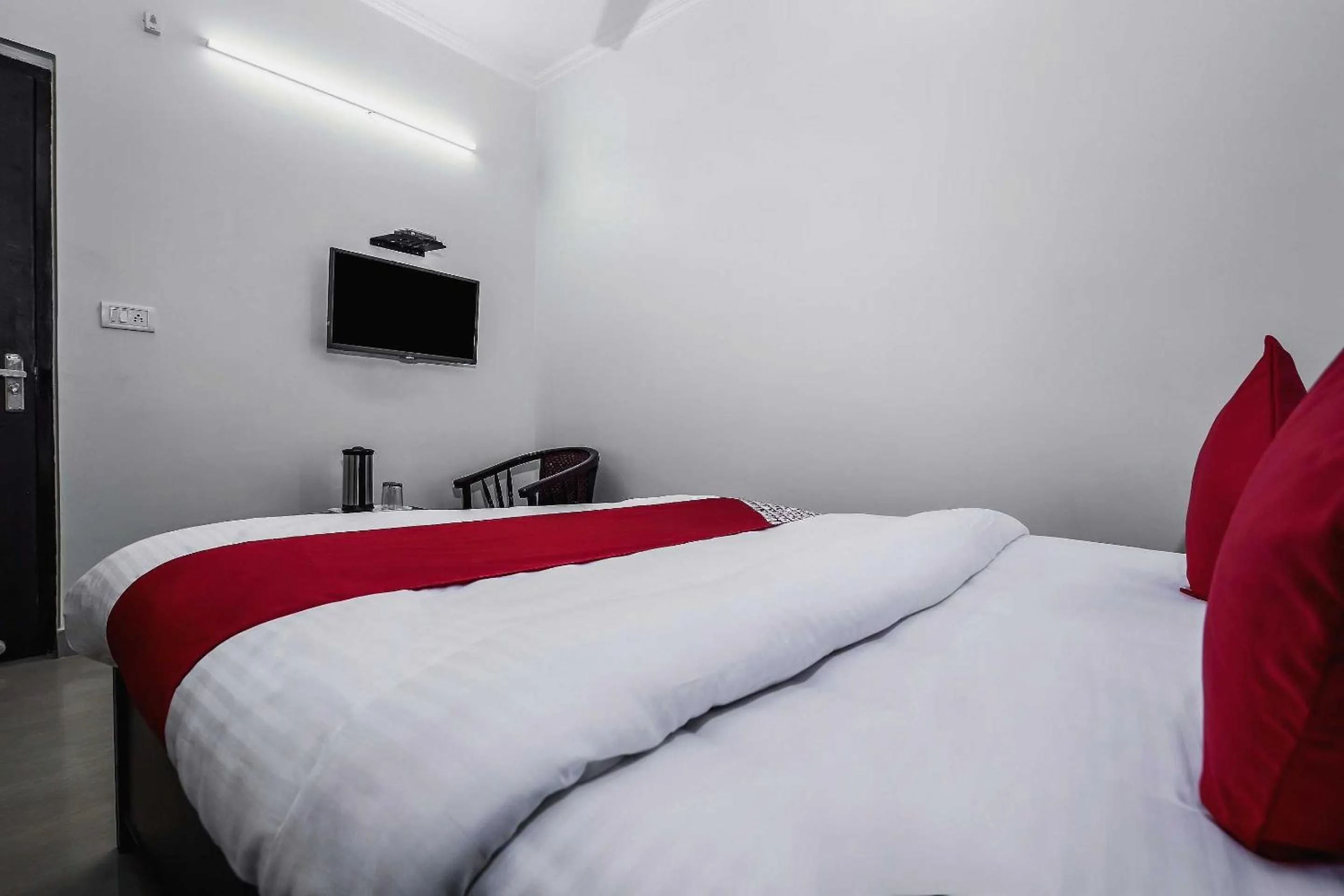 Bedroom, Bed in Silver Inn-2 Agarwal Farm Mansarovar