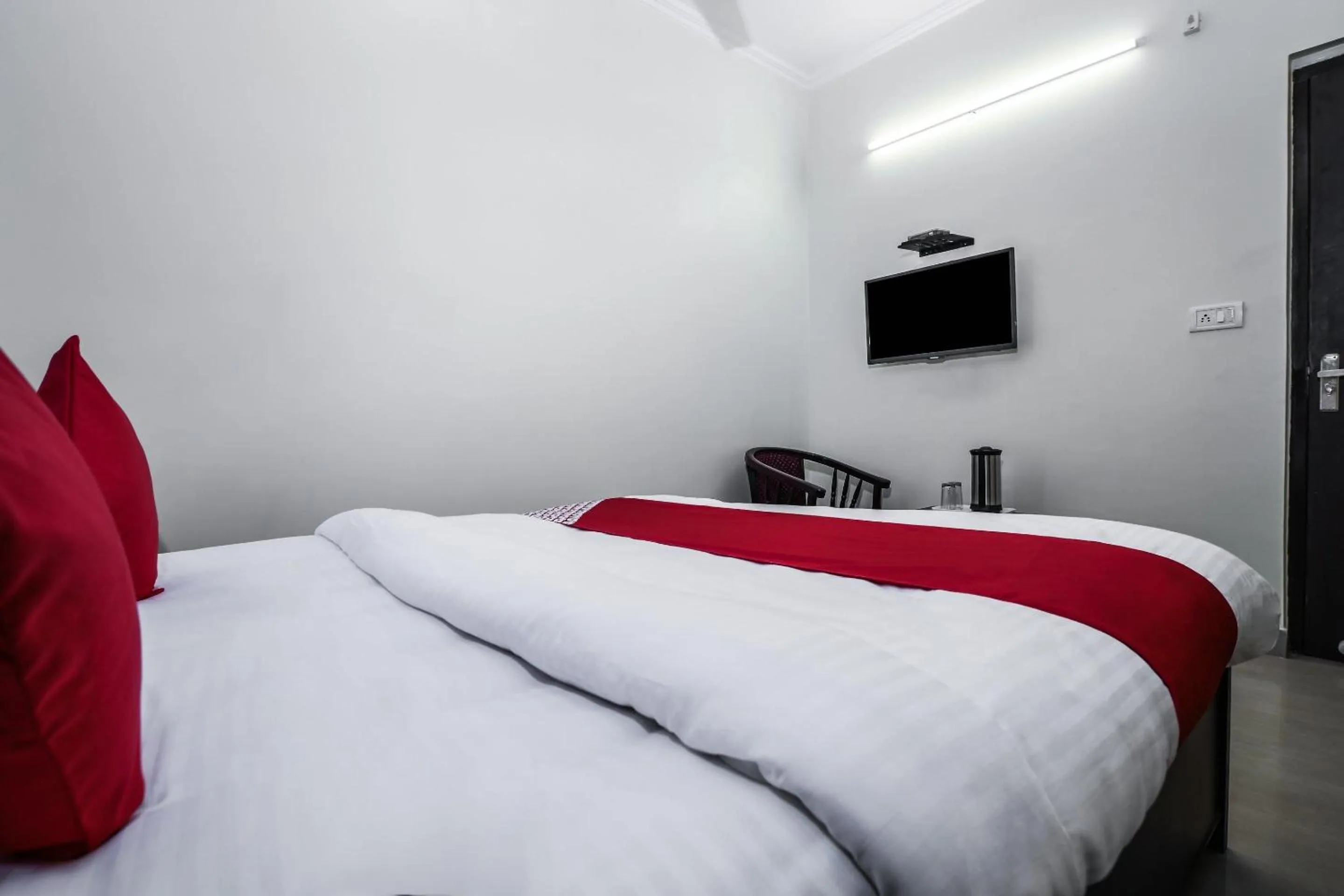 Bedroom, Bed in Silver Inn-2 Agarwal Farm Mansarovar