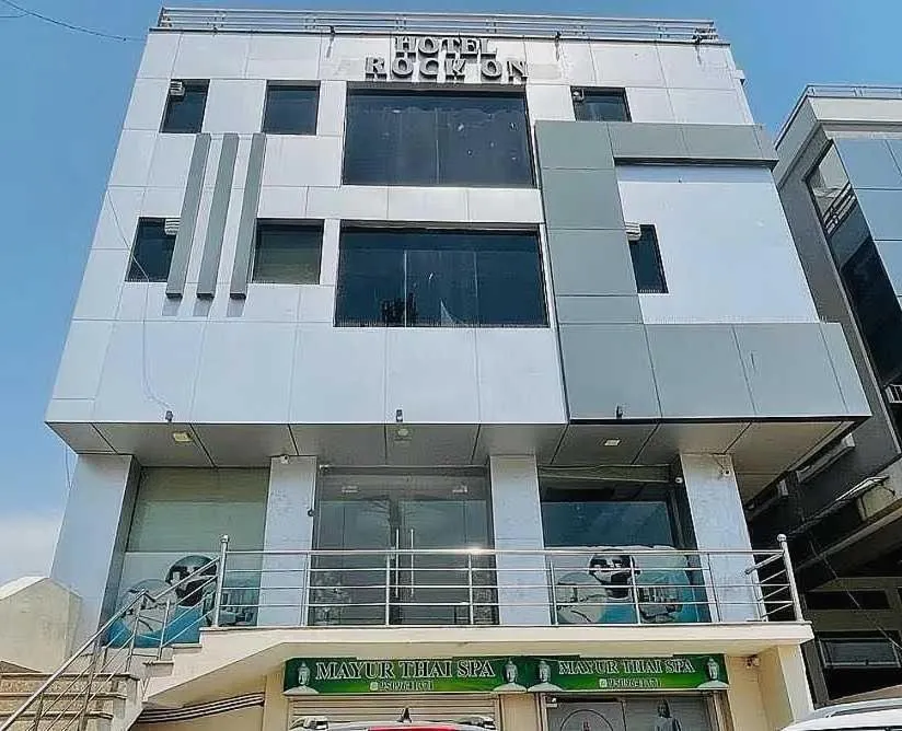 Facade/entrance in Hotel O Silver Inn-2